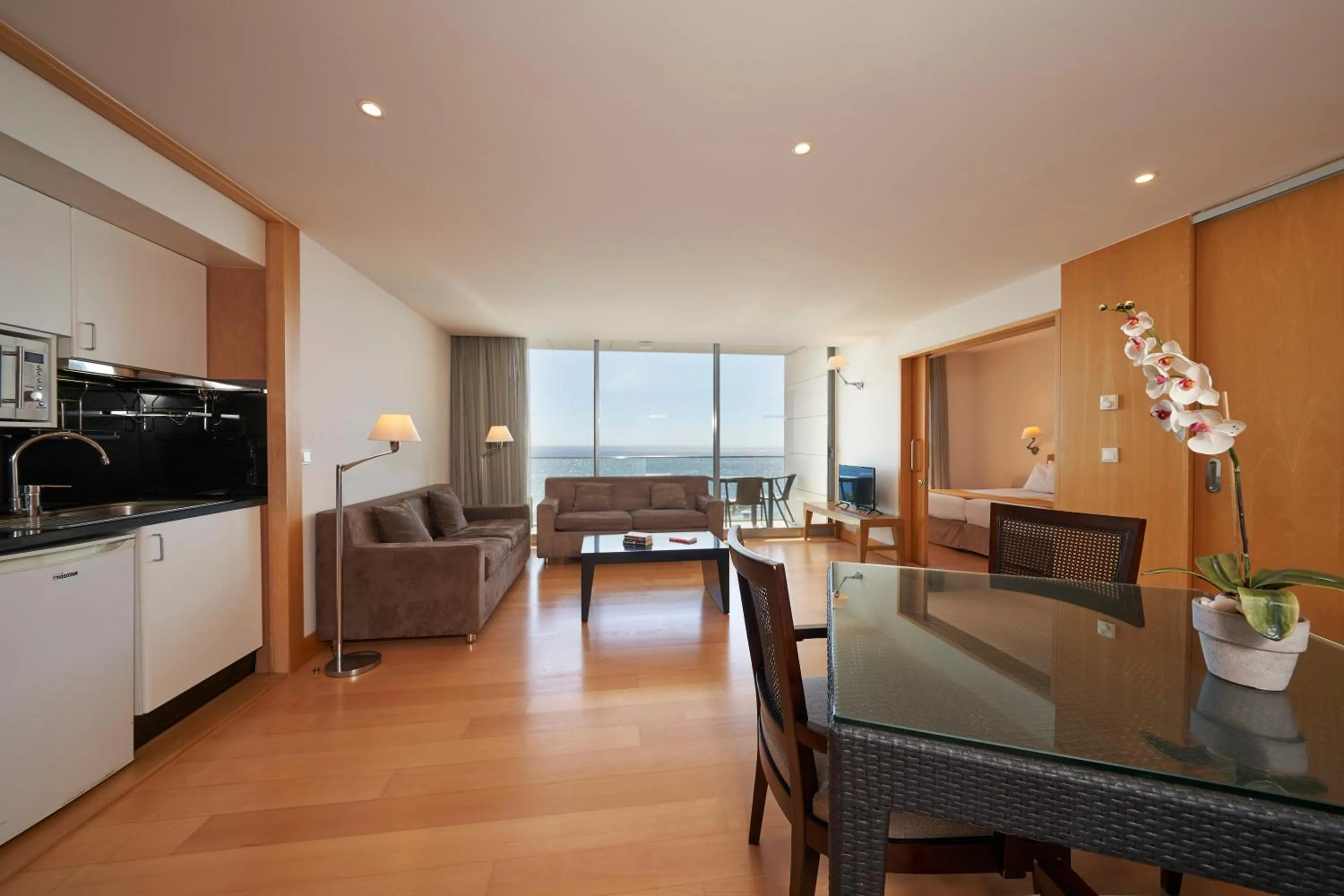 Premium Apartment with Sea View (4 adults) in Golden Residence Hotel