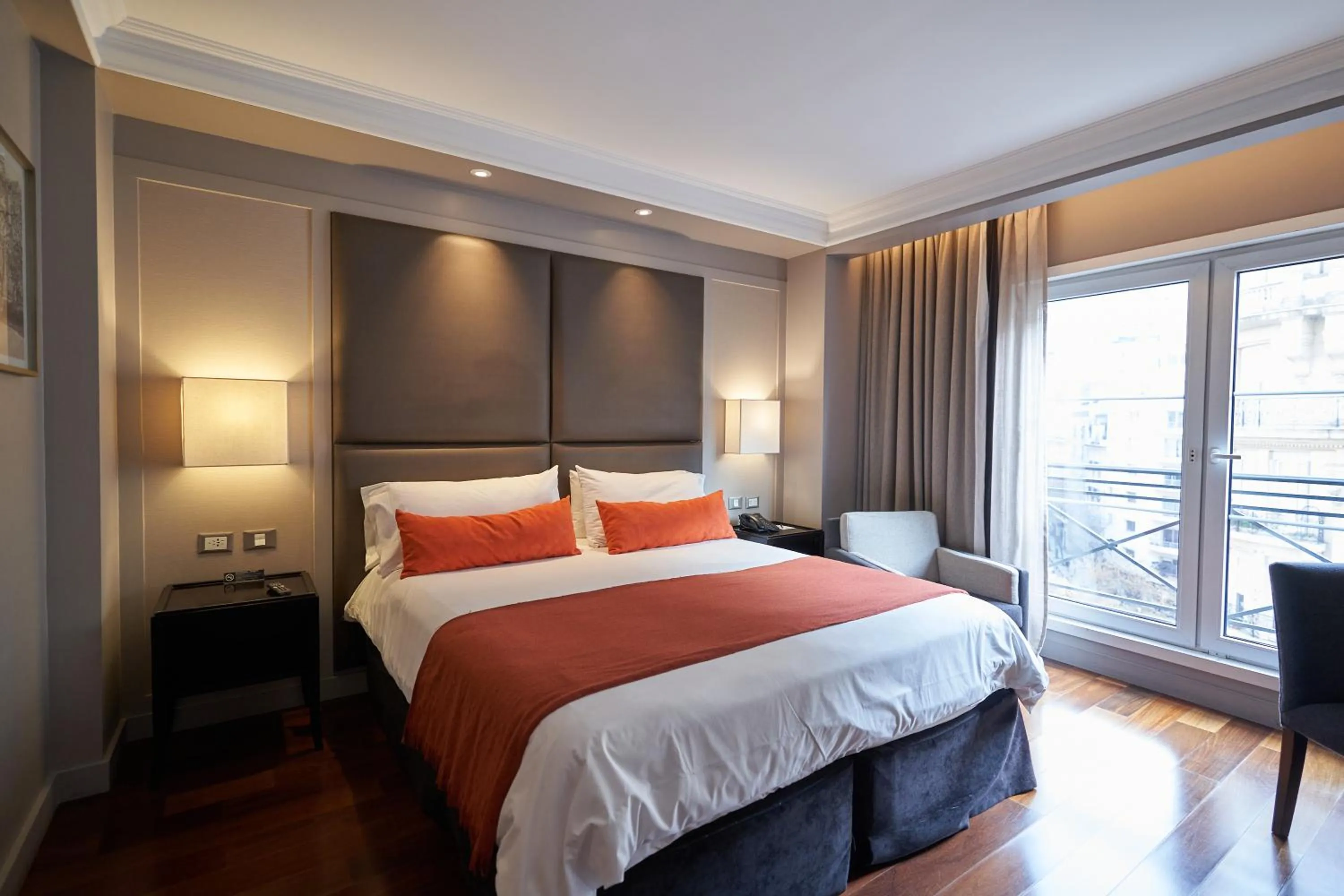 Superior Double Room in Carles Hotel