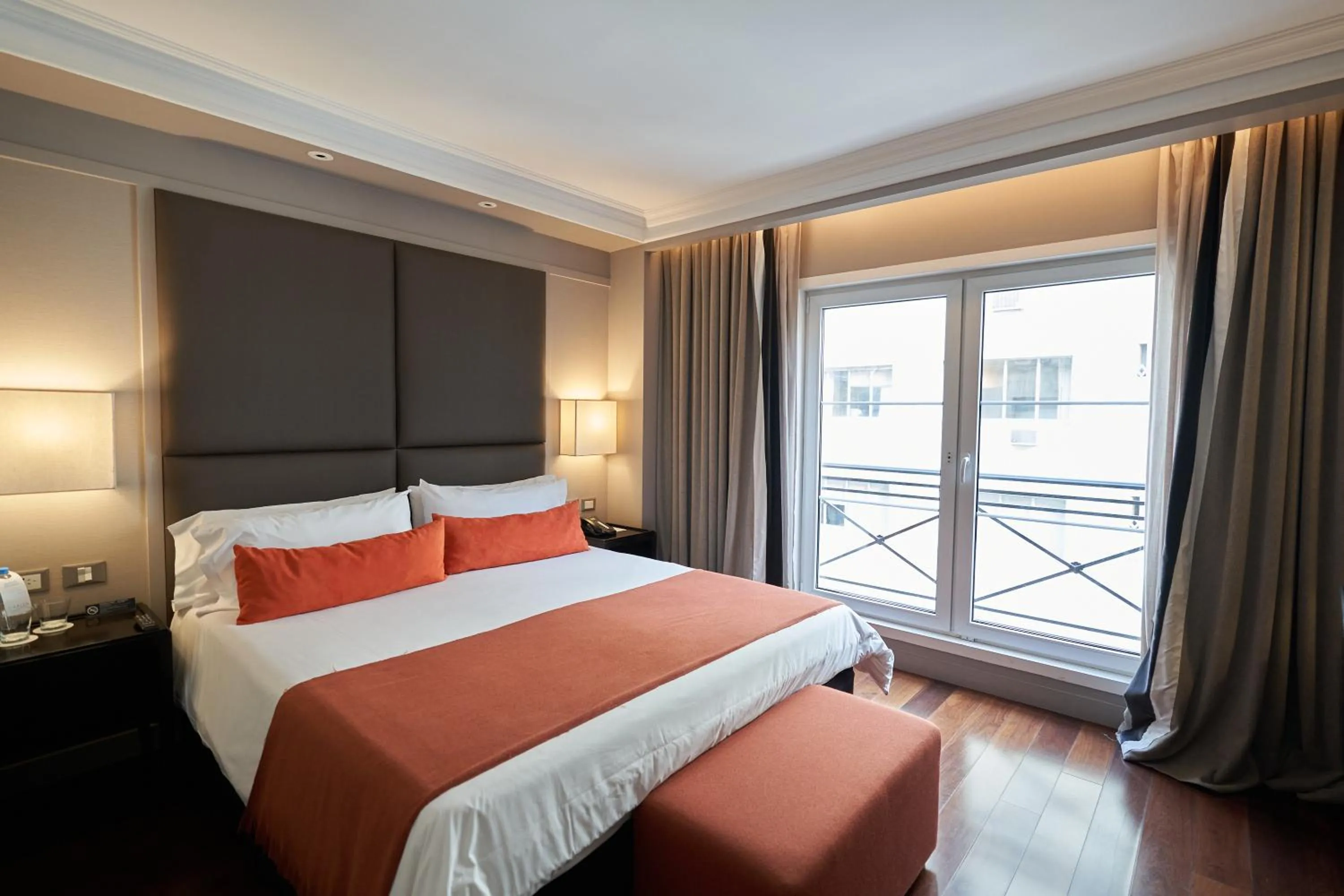 Executive Queen Room in Carles Hotel