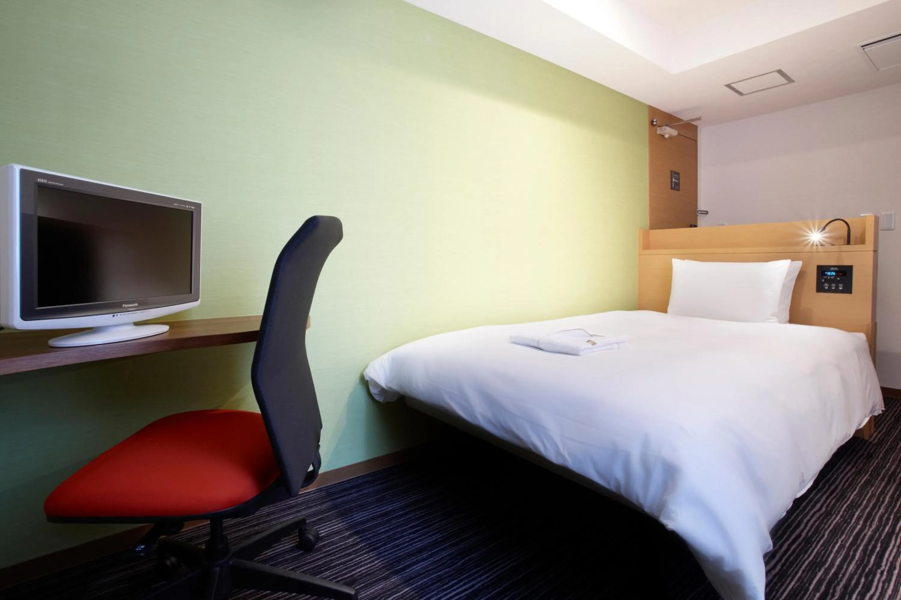 Double Room with Small Double Bed and Bathtub - Non-Smoking in the b ikebukuro