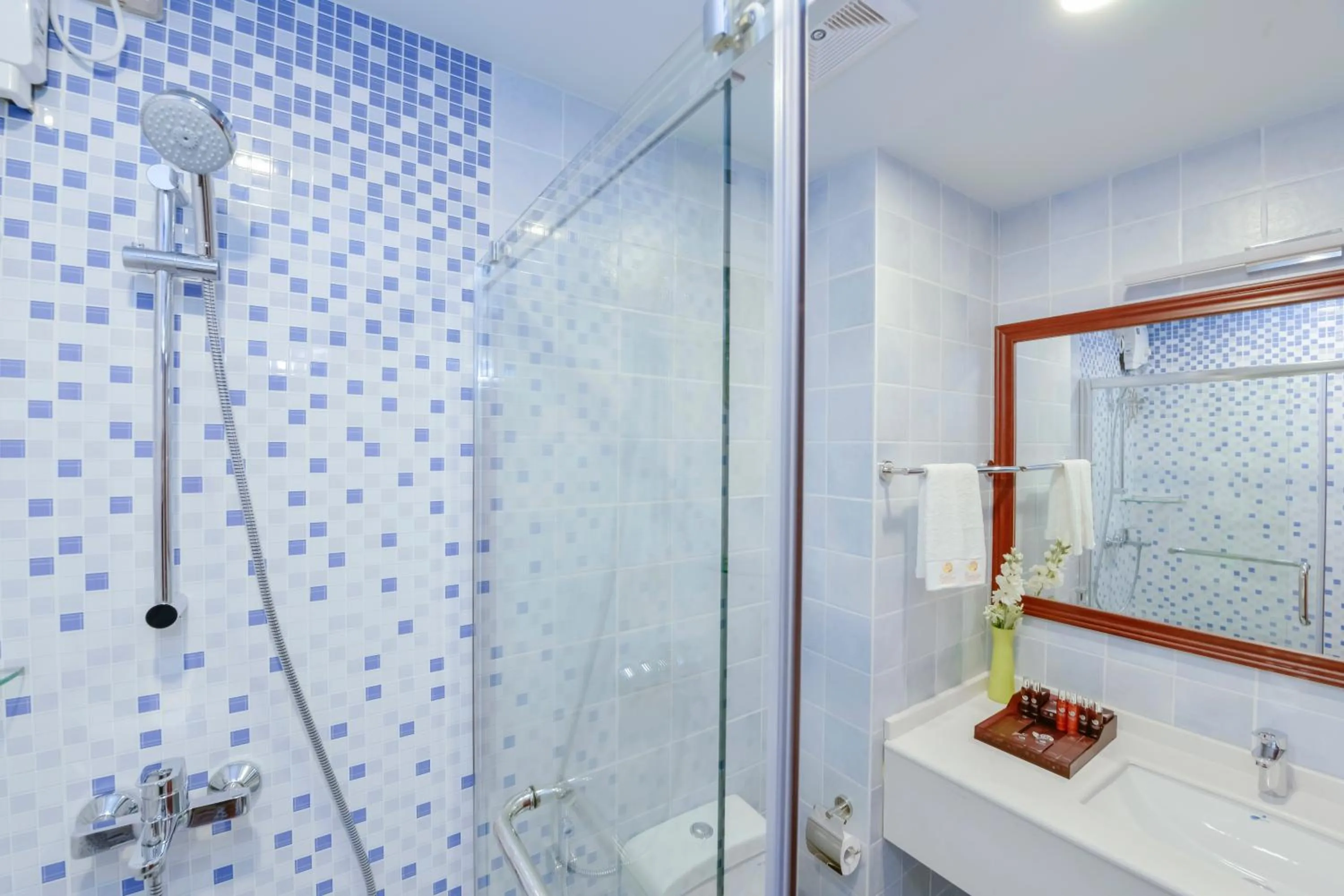 Double or Twin Room with Sea View (10% off on Spa, Scheduled Excursions and Romantic Dinners [Terms and Conditions apply]) in Season Paradise