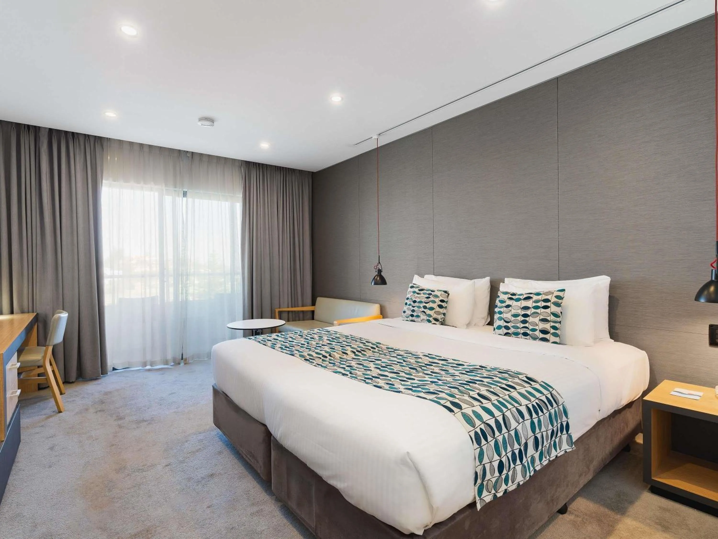 Deluxe Room with One King Bed - City side in Mantra Bunbury