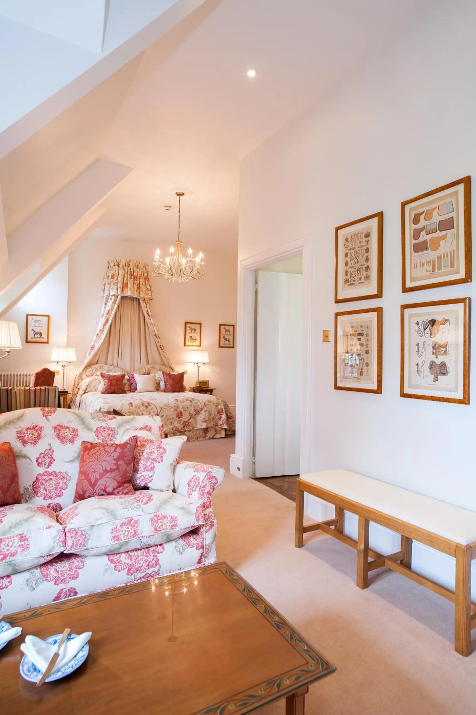 Suite - single occupancy in Llangoed Hall