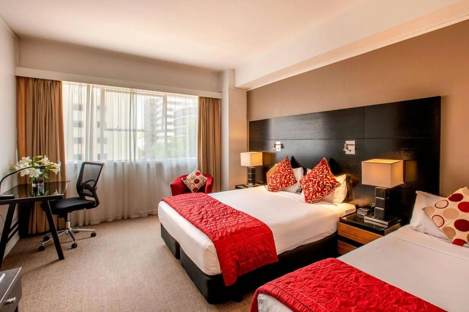 Standard Twin Room without Air Conditioning in Mercure Wellington Abel Tasman