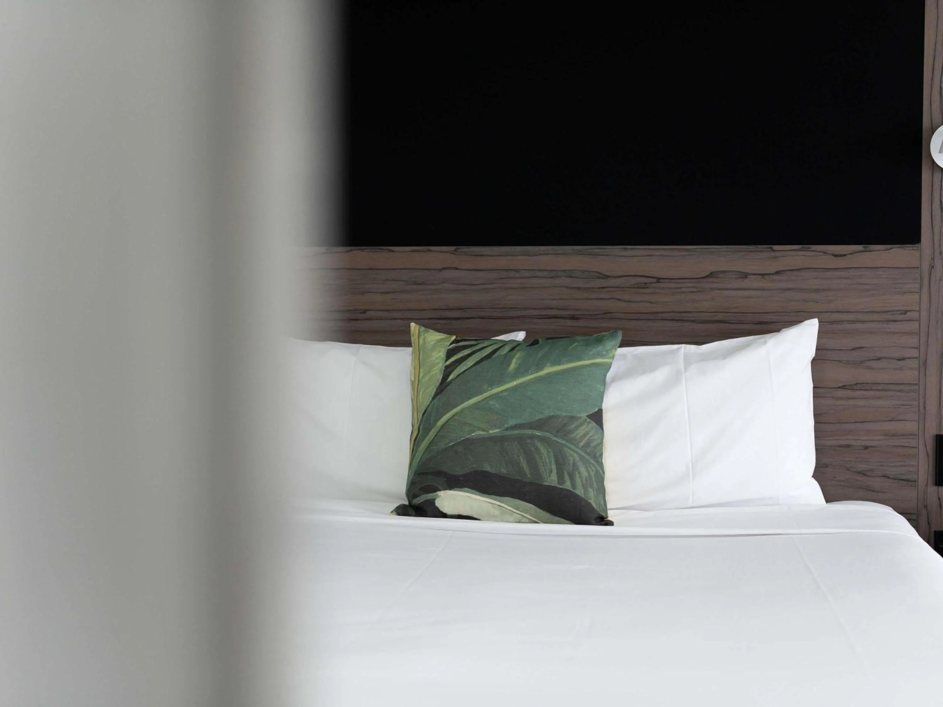 Apartment with Harbor View without Kitchen in Mercure Wellington Central City Hotel and Apartments