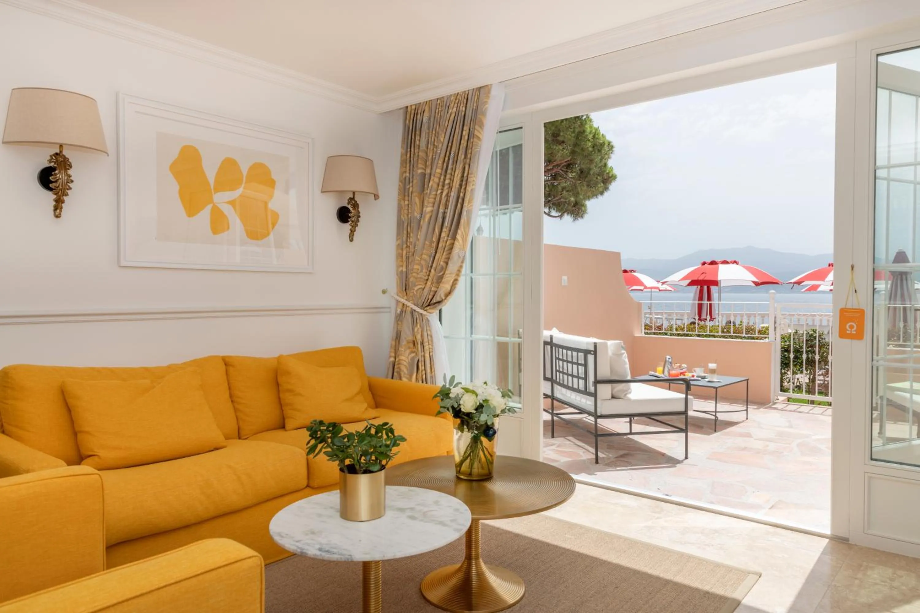 Privilege Double Room with Large Terrace and Sea view in Hôtel Les Mouettes - Teritoria