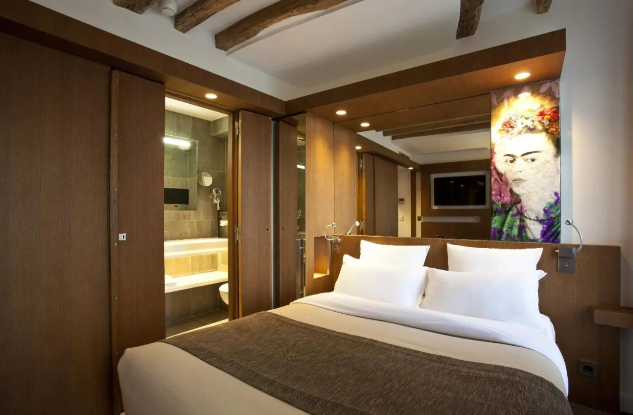 Deluxe Double  with Winter Garden View in Select Hotel