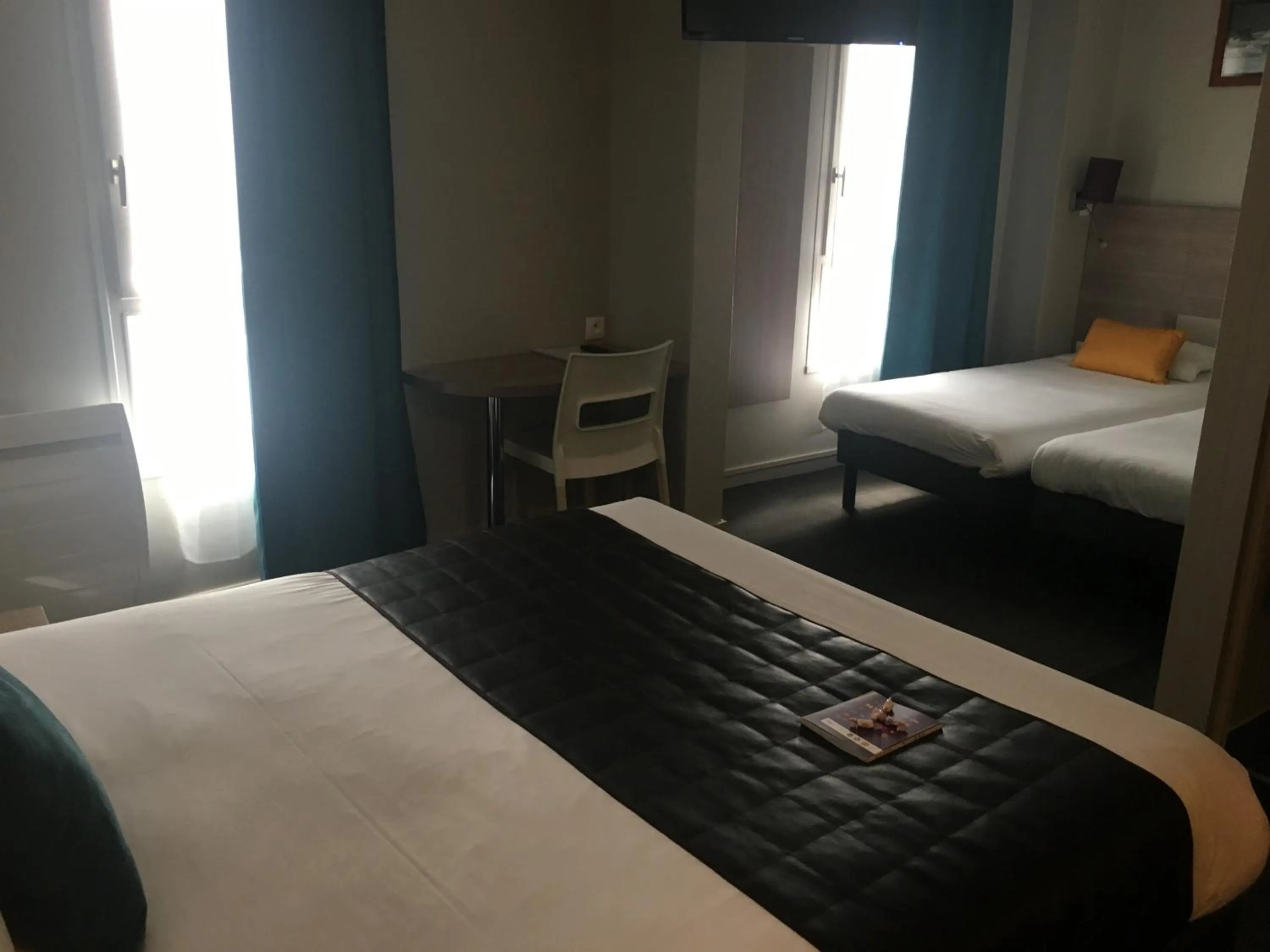 Quadruple Room in The Originals City, Hôtel Novella, Nantes Centre Gare