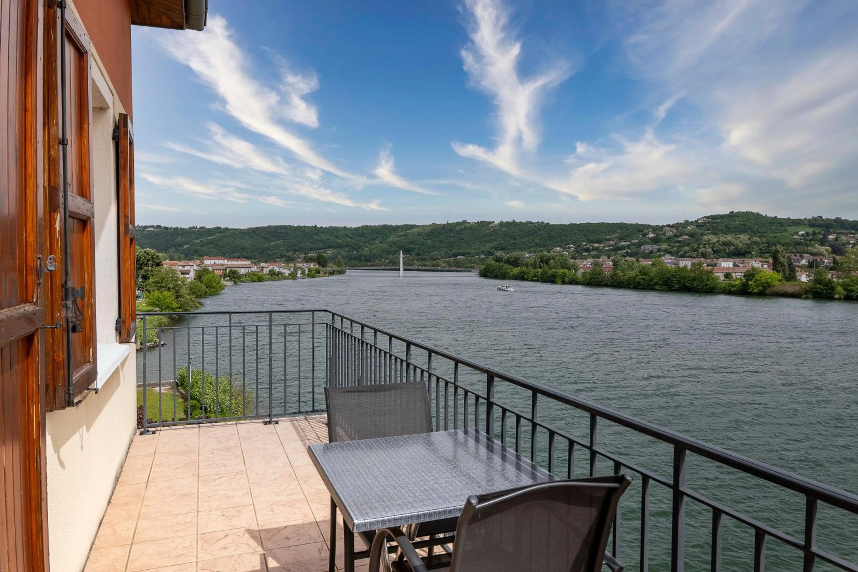 Suite (2 People) in Hôtel Beau Rivage Condrieu