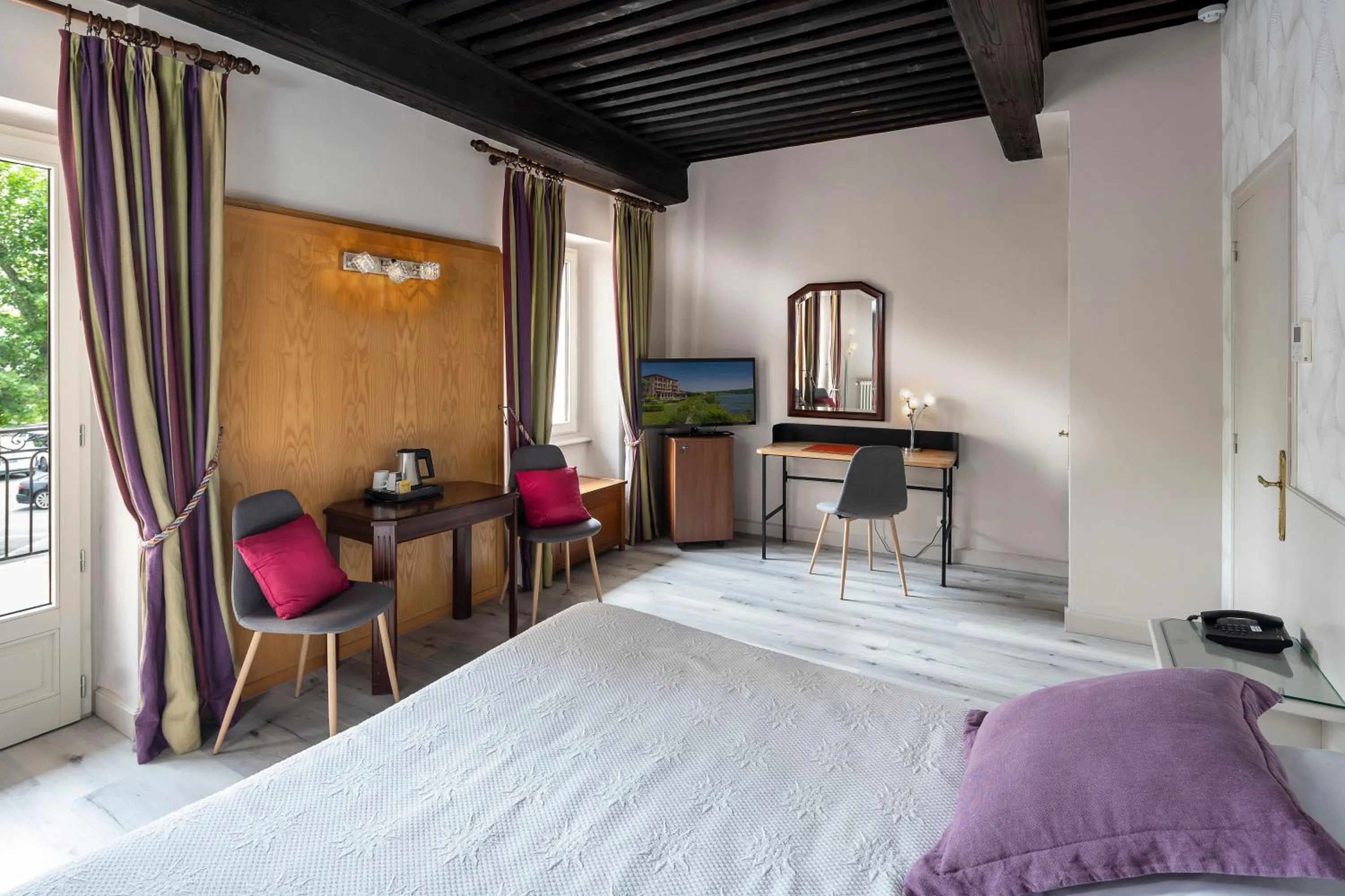 Superior Double Room in Hôtel Beau Rivage Condrieu