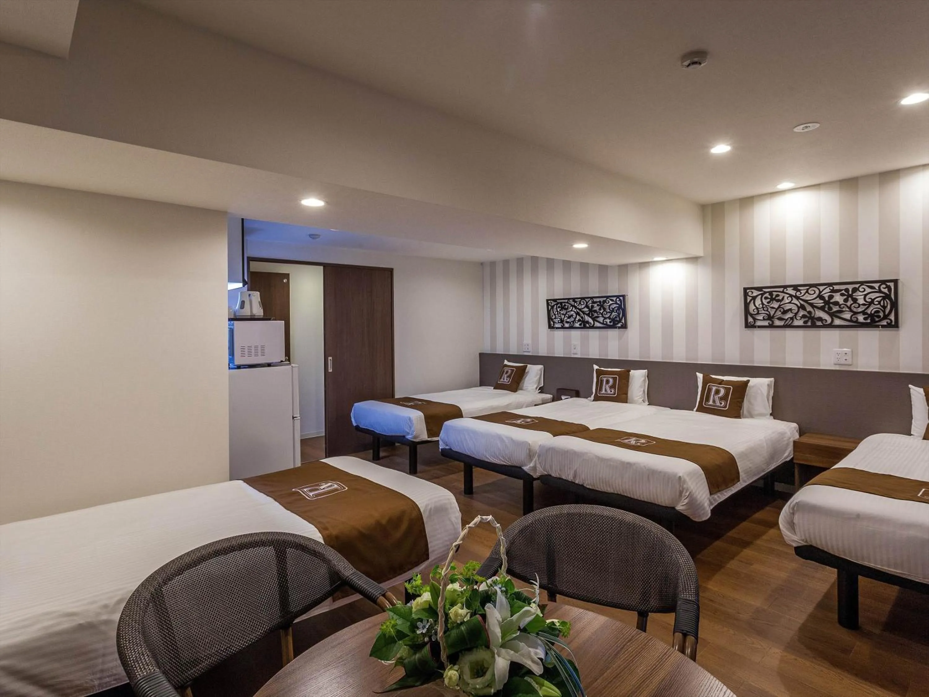 Premier 5 Bedroom - Non-Smoking in Living Inn Asahibashiekimae Premier