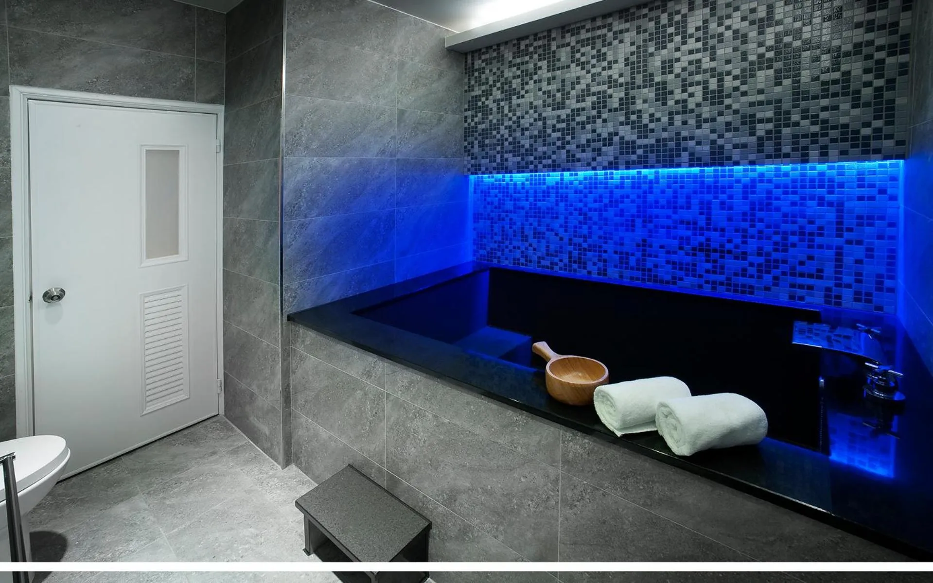 Comfort Quadruple Room in Two Fukun Hotel