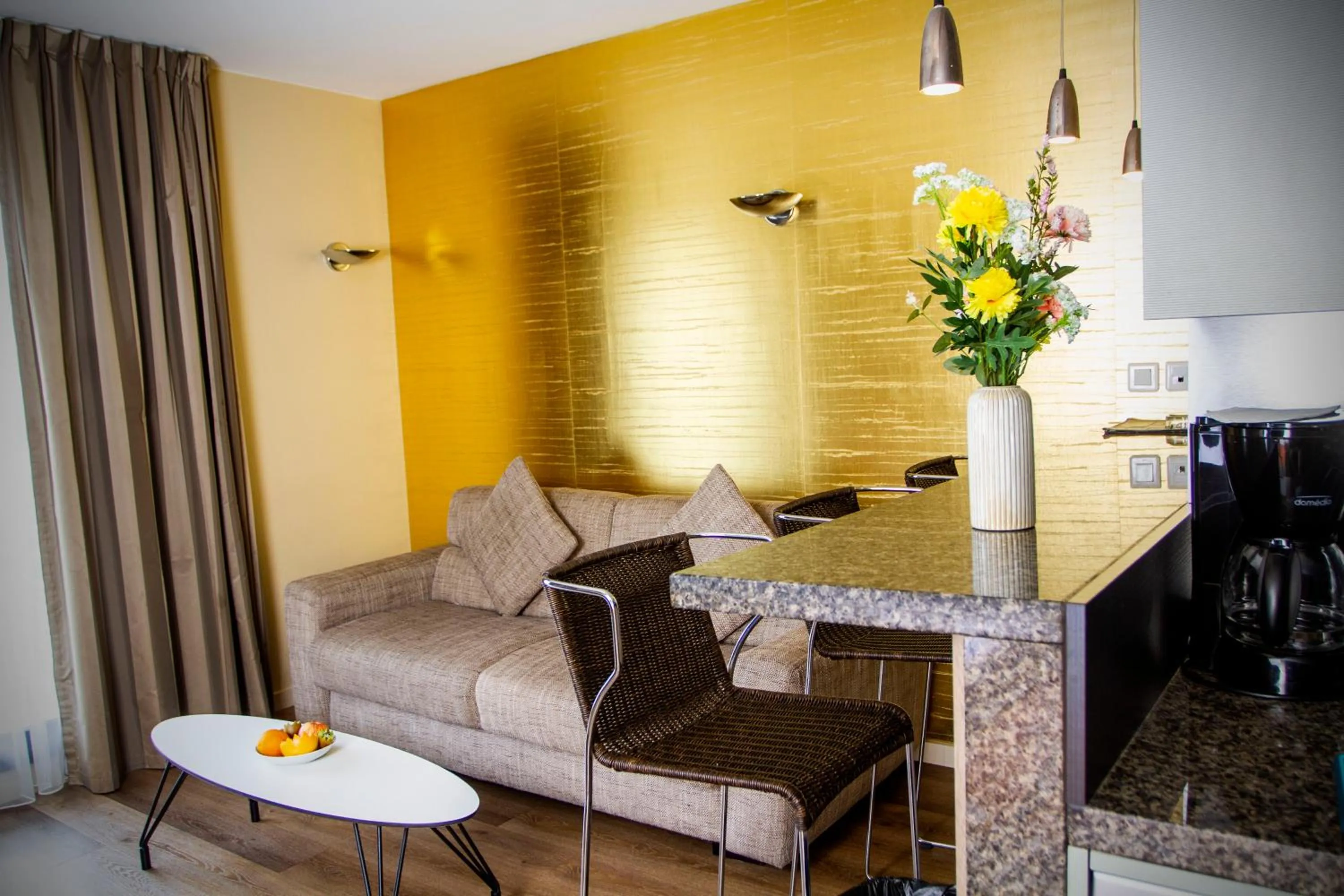 Two-Bedroom and Living Room with Sofa bed Apartment  in Appart Hôtel Clément Ader