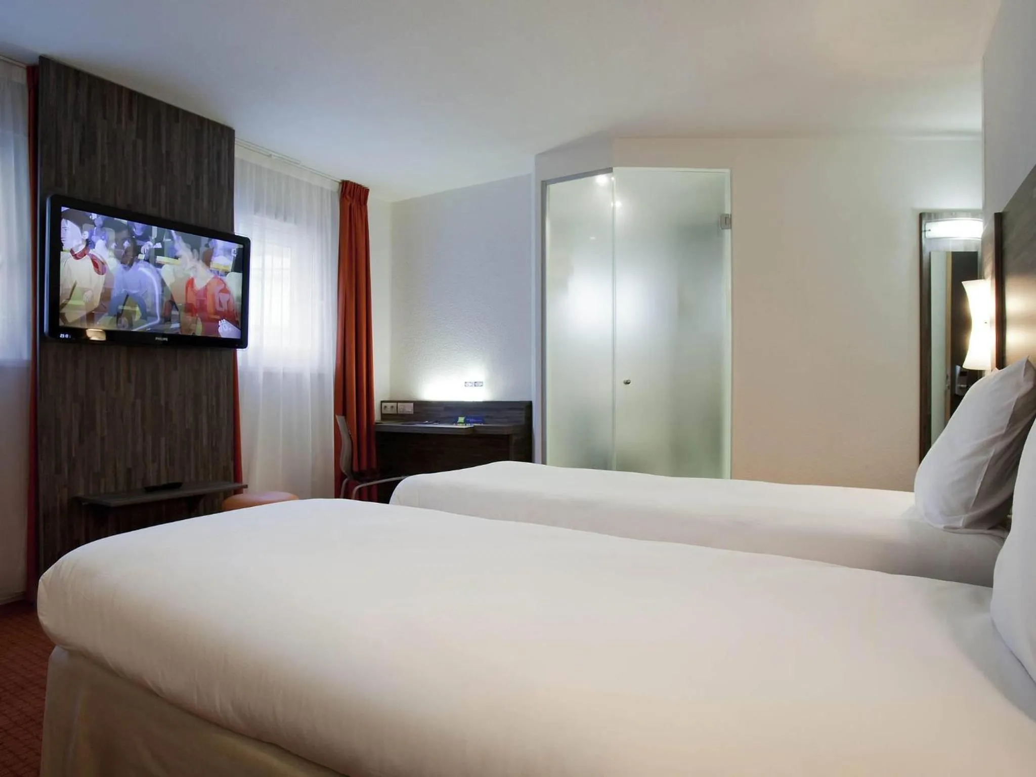 Standard Twin Room in ibis Styles Rennes Centre Gare Nord