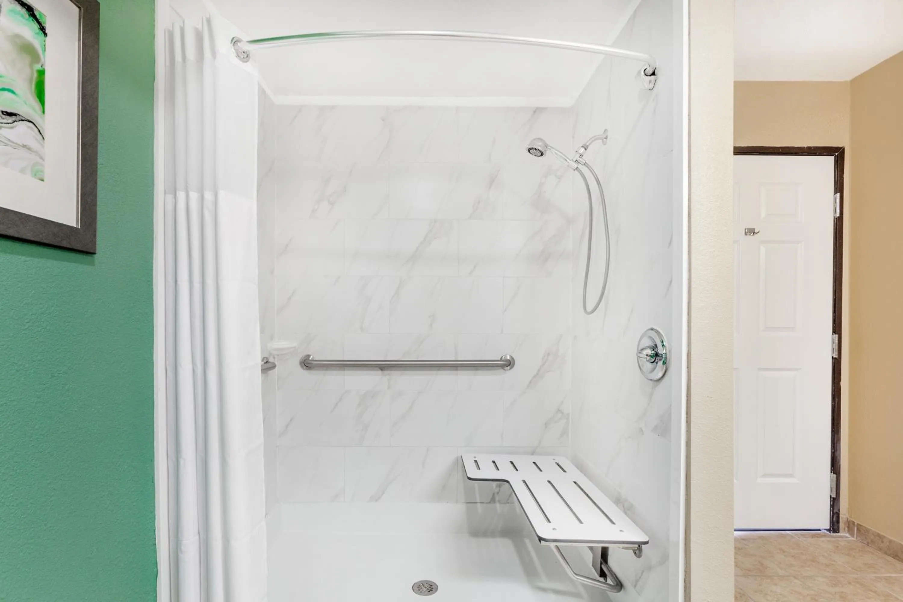 Queen Room with Two Queen Beds and Roll-In Shower - Mobility Accessible/Non-Smoking in Baymont by Wyndham Midland Center