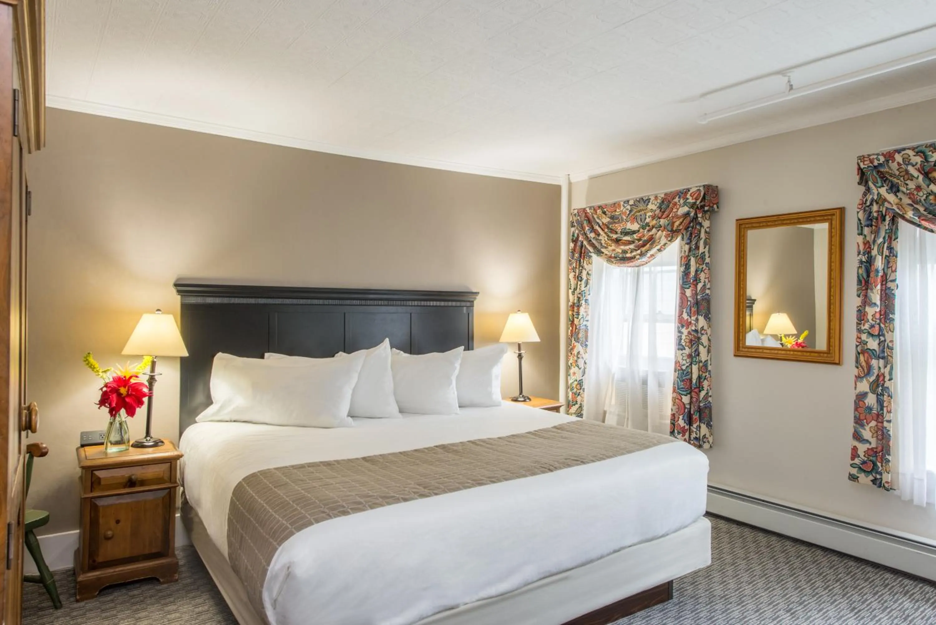 King Suite in Eagle Mountain House and Golf Club