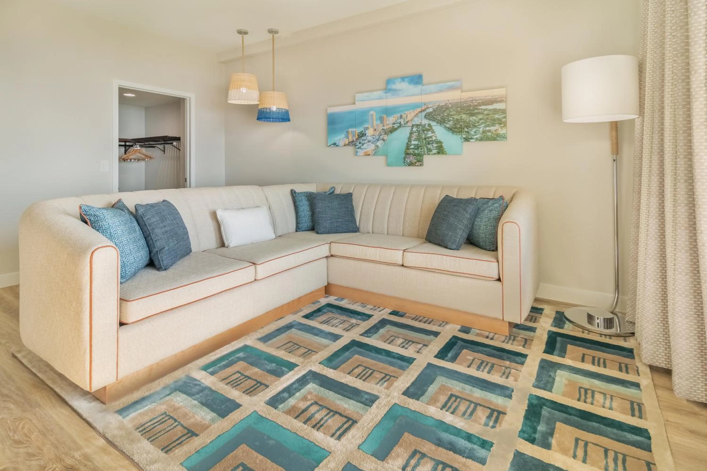 One Bedroom Suite - King Bed - Oceanfront in Radisson Resort Miami Beach