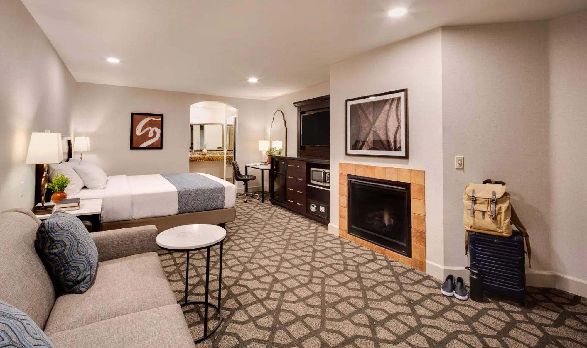 Deluxe King Studio Suite-Exterior View in Ayres Hotel Redlands - Loma Linda