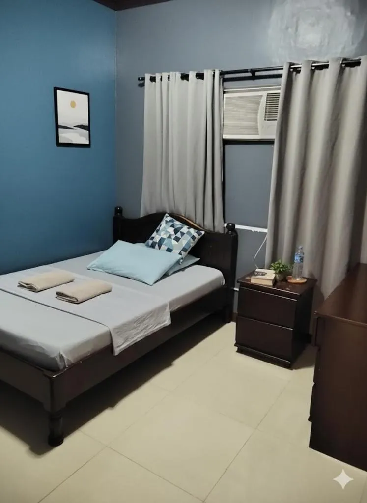 Double Room in The Stopover Hostel - Mactan
