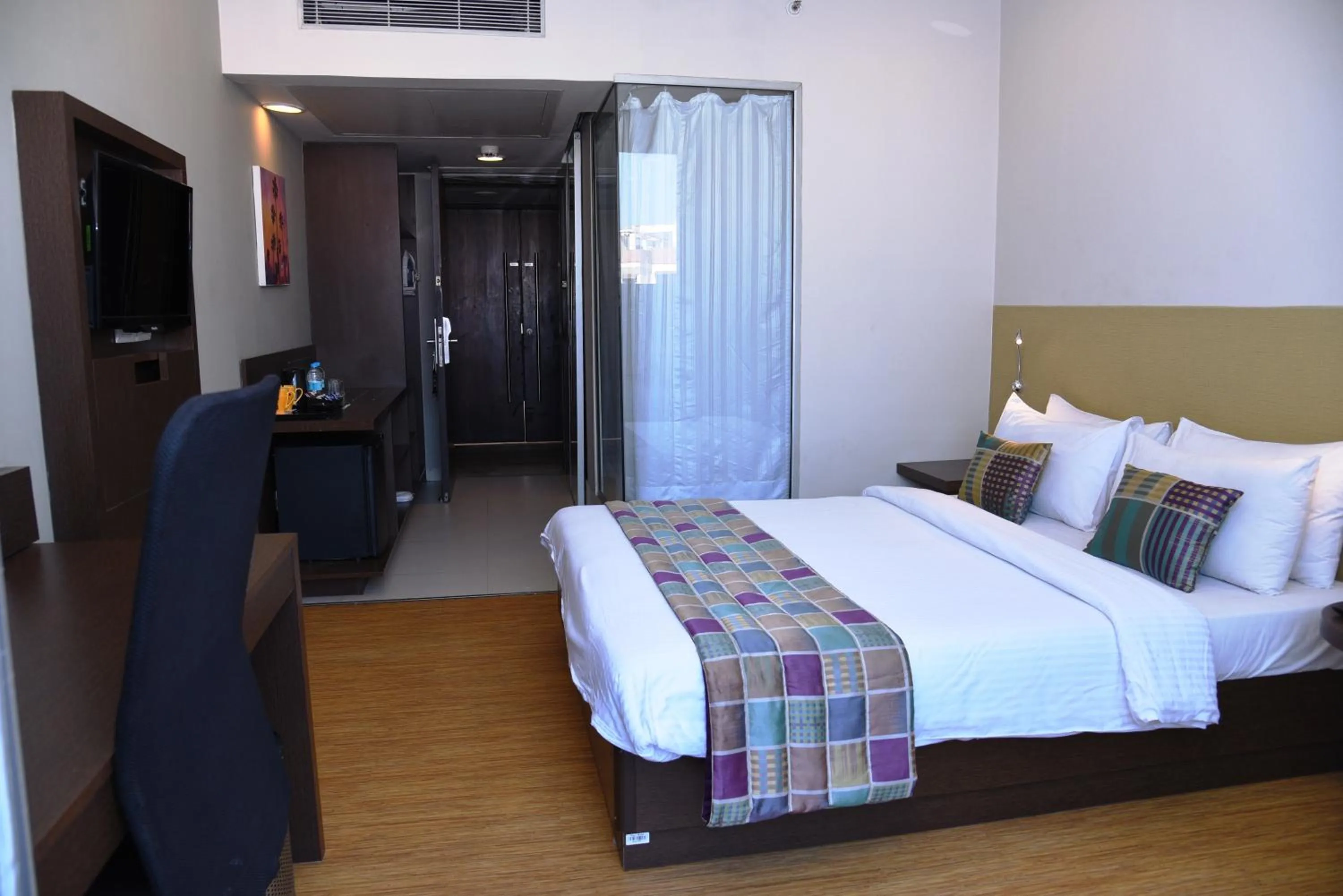 Deluxe Room - single occupancy in Keys Select by Lemon Tree Hotels, Visakhapatnam