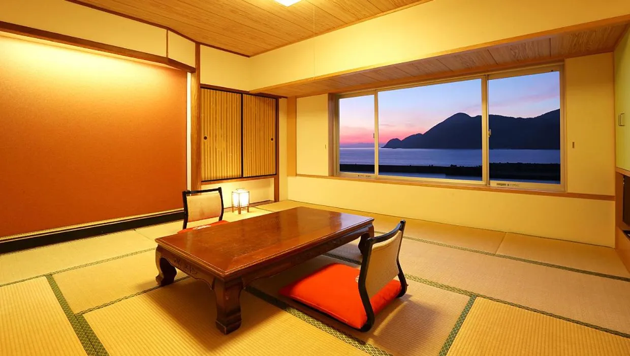 Japanese-Style Standard Room with Sea View in Okukinosaki Seaside Hotel