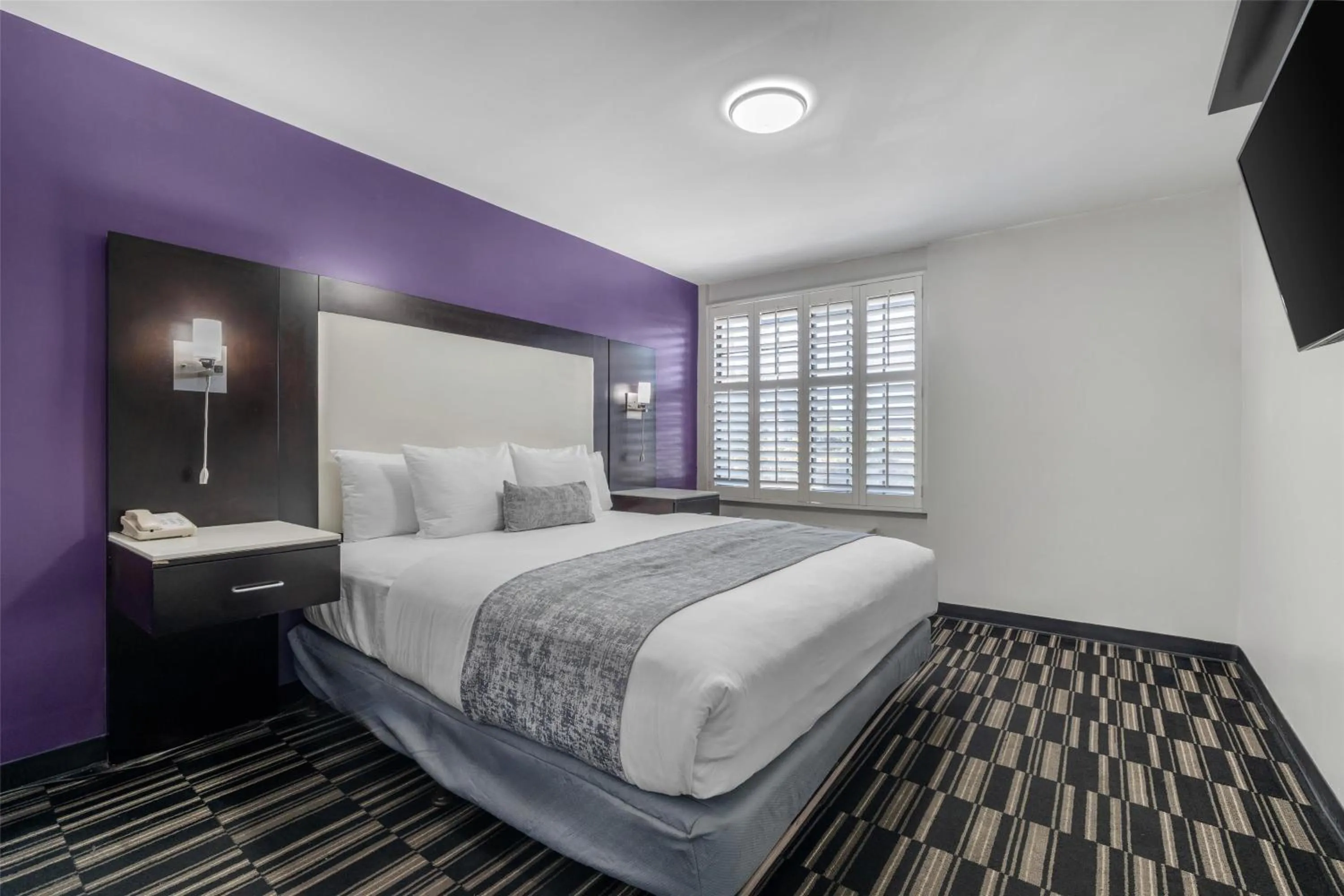 King Room - Non-Smoking in SureStay Hotel by Best Western Beverly Hills West LA