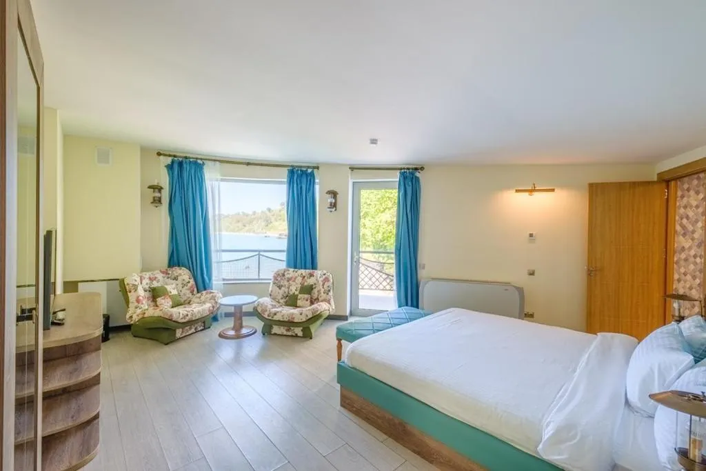 Villa Aphrodite in Castello Mare Hotel