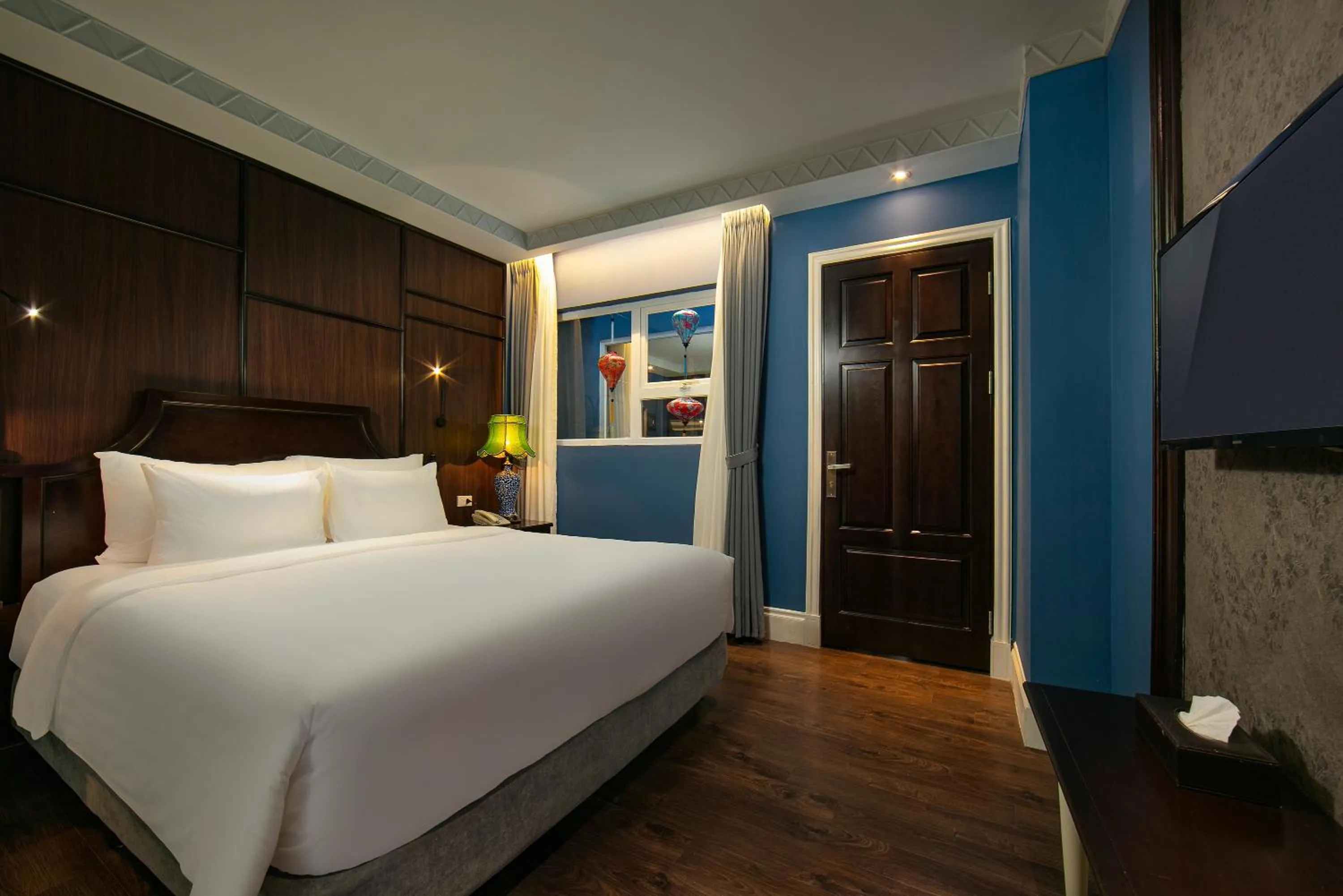 Deluxe Double Room with Internal Window in O'Gallery Premier Hotel & Spa