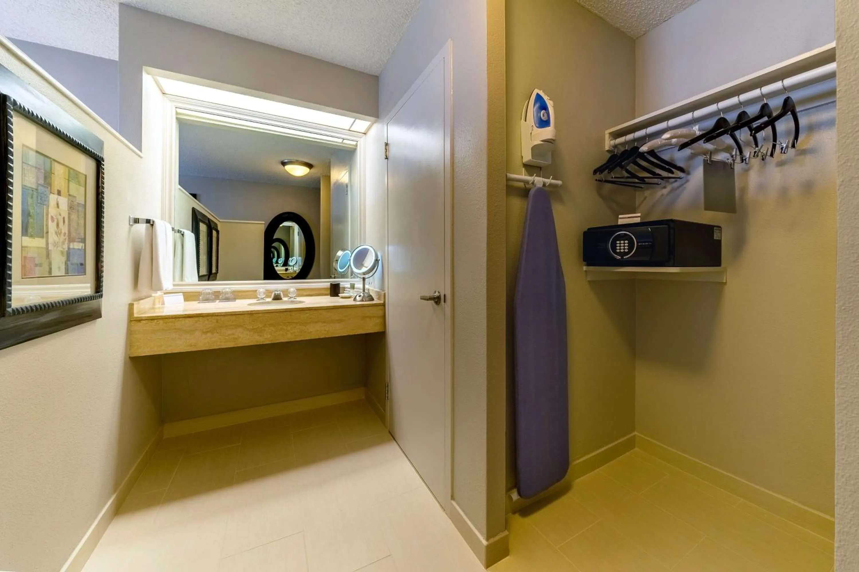 Deluxe King Room in Hyatt Regency Miami