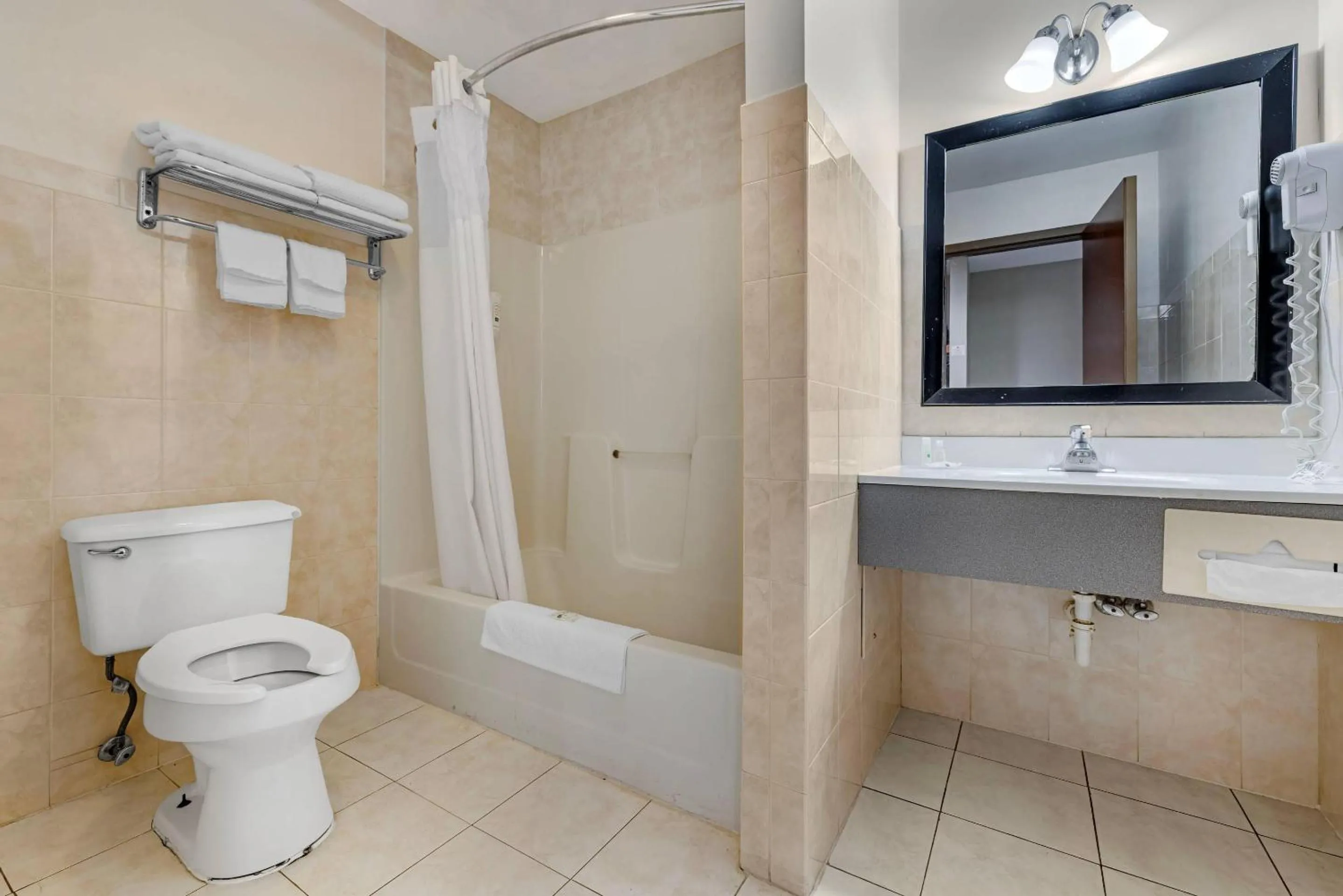 Standard Room with Two Double Beds - Non-Smoking in Quality Inn - Niagara Falls Blvd