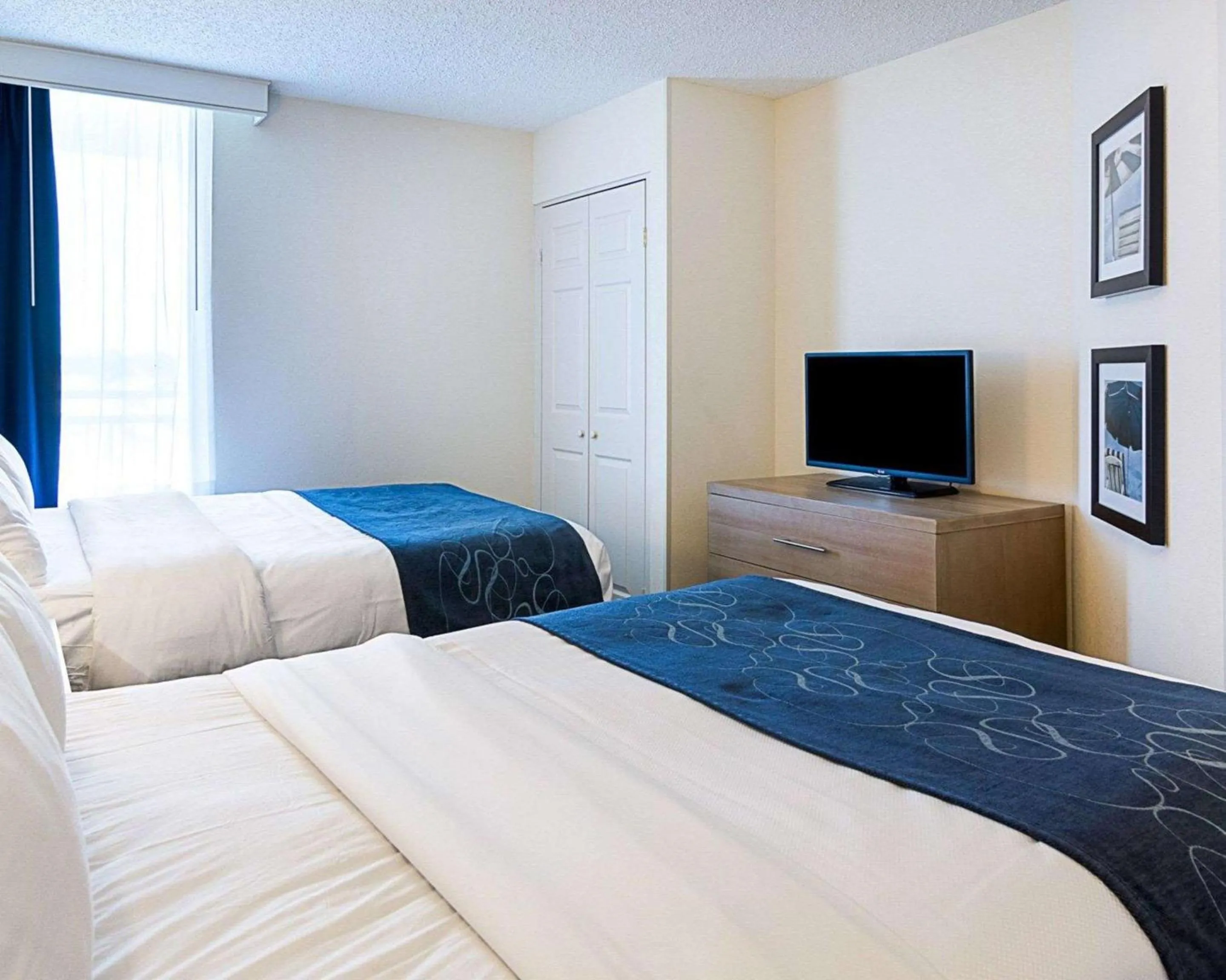 Double Suite with Two Double Beds - Non-Smoking in Comfort Suites Beachfront