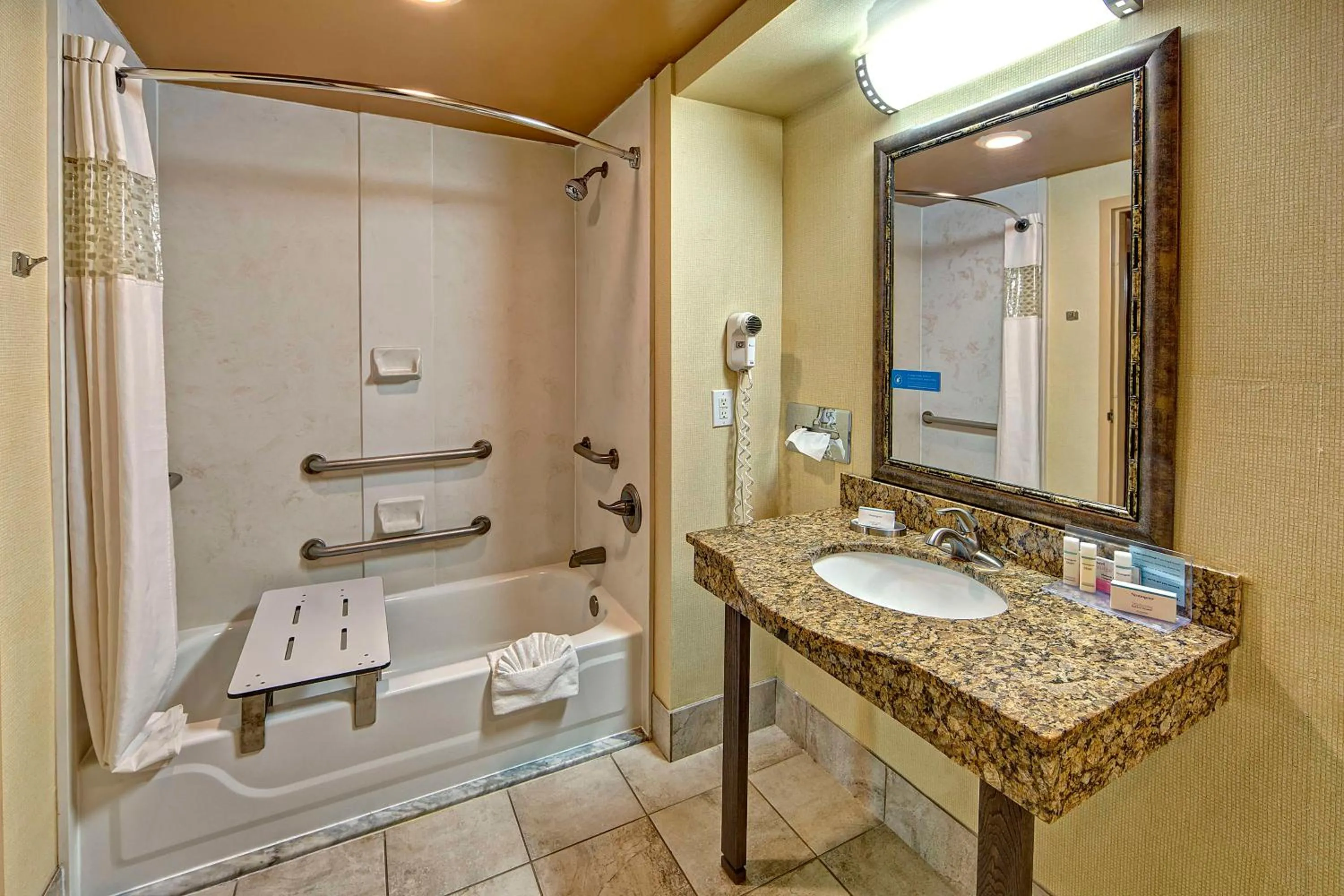King Room - Mobility Access/Non-Smoking in Hampton Inn Indianapolis-SW-Plainfield