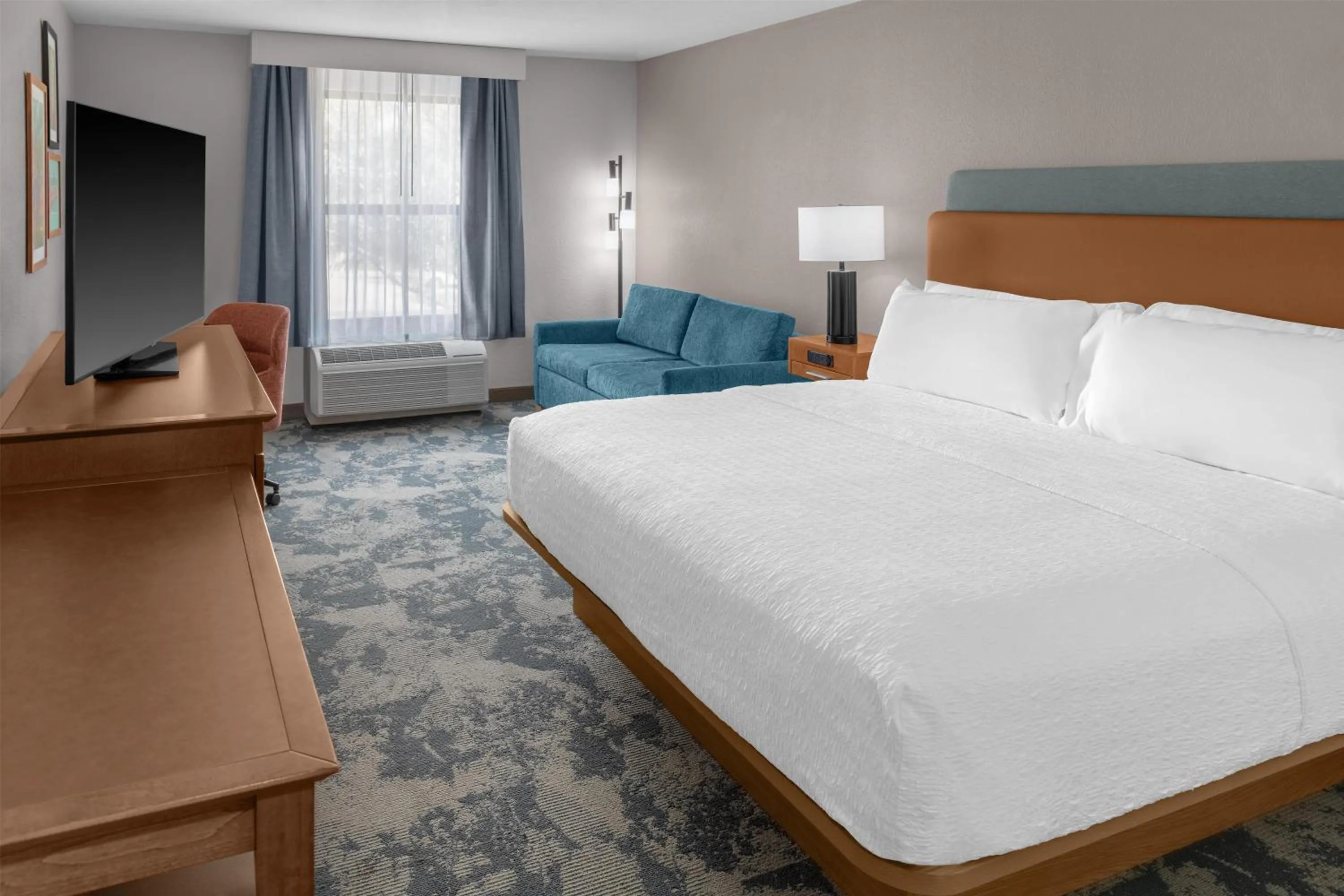 King Room with Sofa Bed and Study - Non-Smoking in Hampton Inn Kansas City/Shawnee Mission