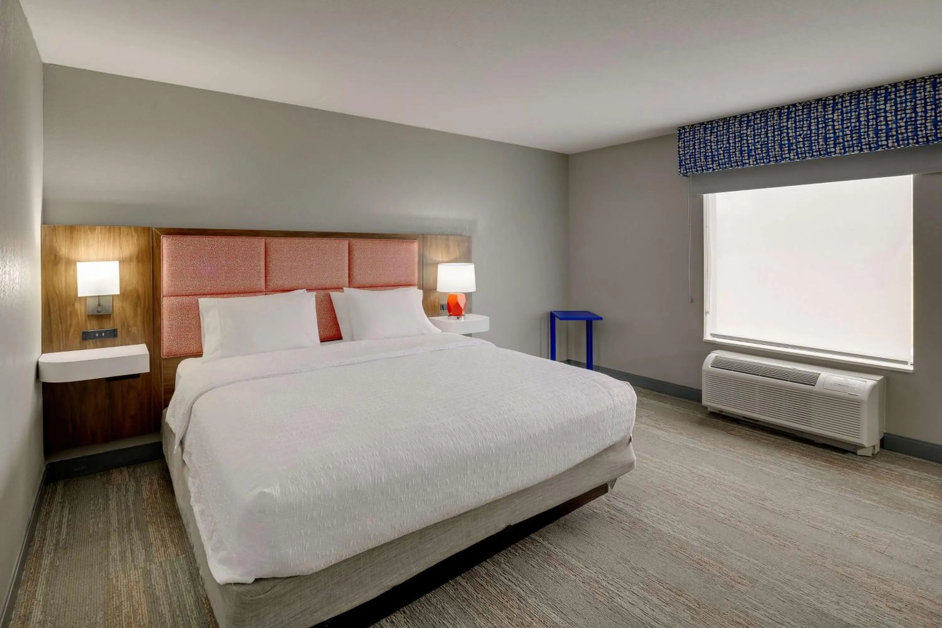 King Room with King Bed - Non-Smoking in Hampton Inn & Suites St. Louis - Edwardsville