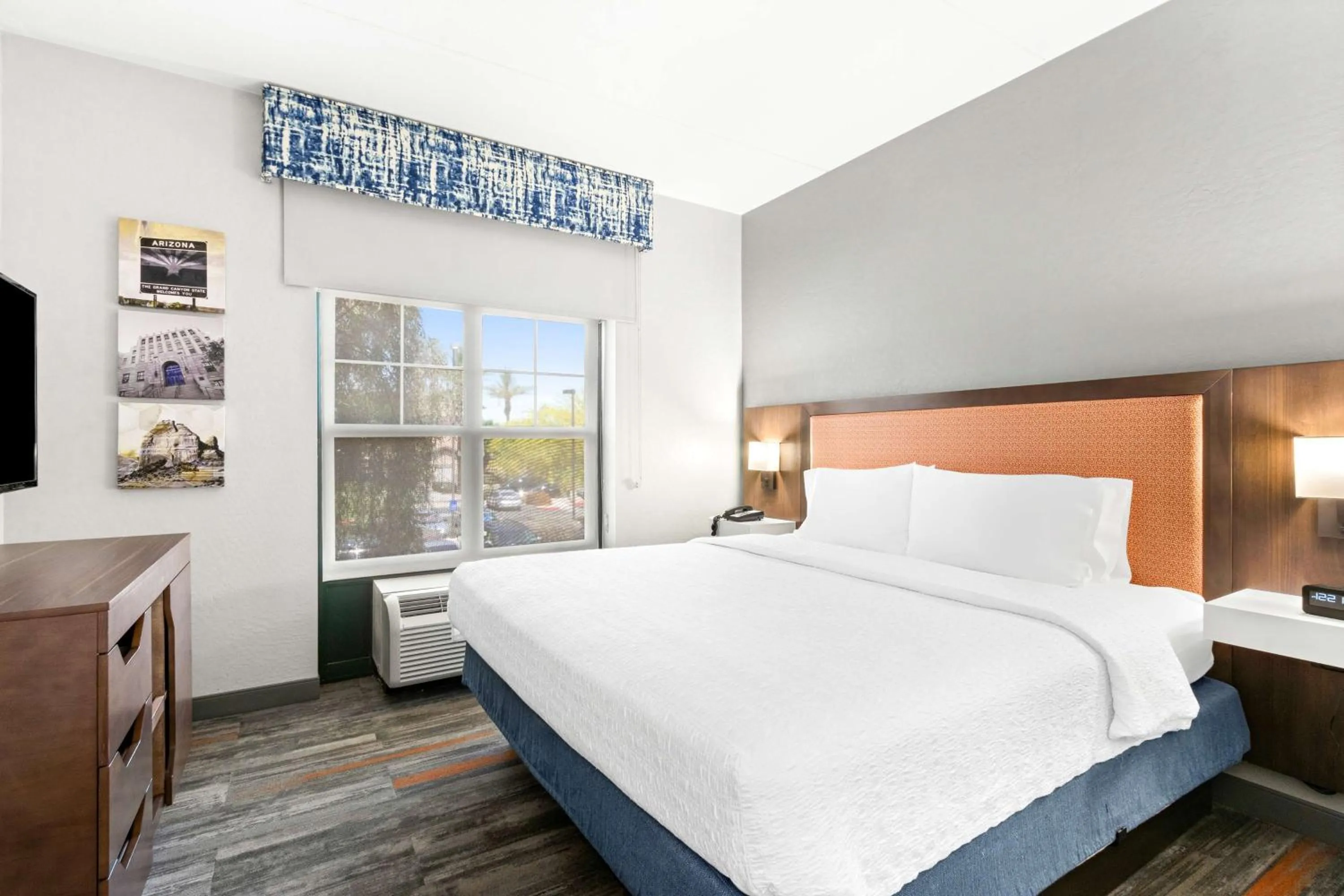 King Suite in Hampton Inn & Suites Phoenix-Goodyear