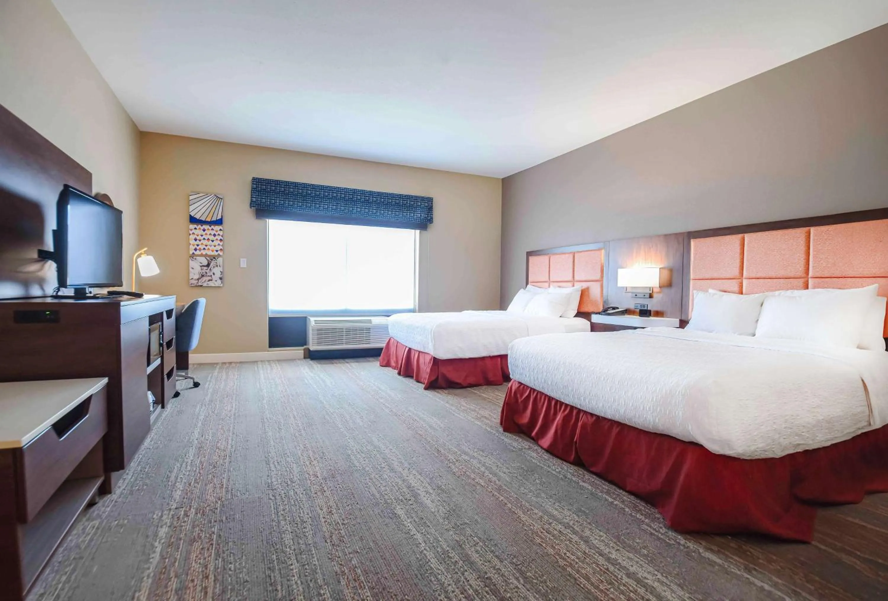 Queen Room with Two Queen Beds - Mobility Access/Non-Smoking in Hampton Inn Baton Rouge - Denham Springs