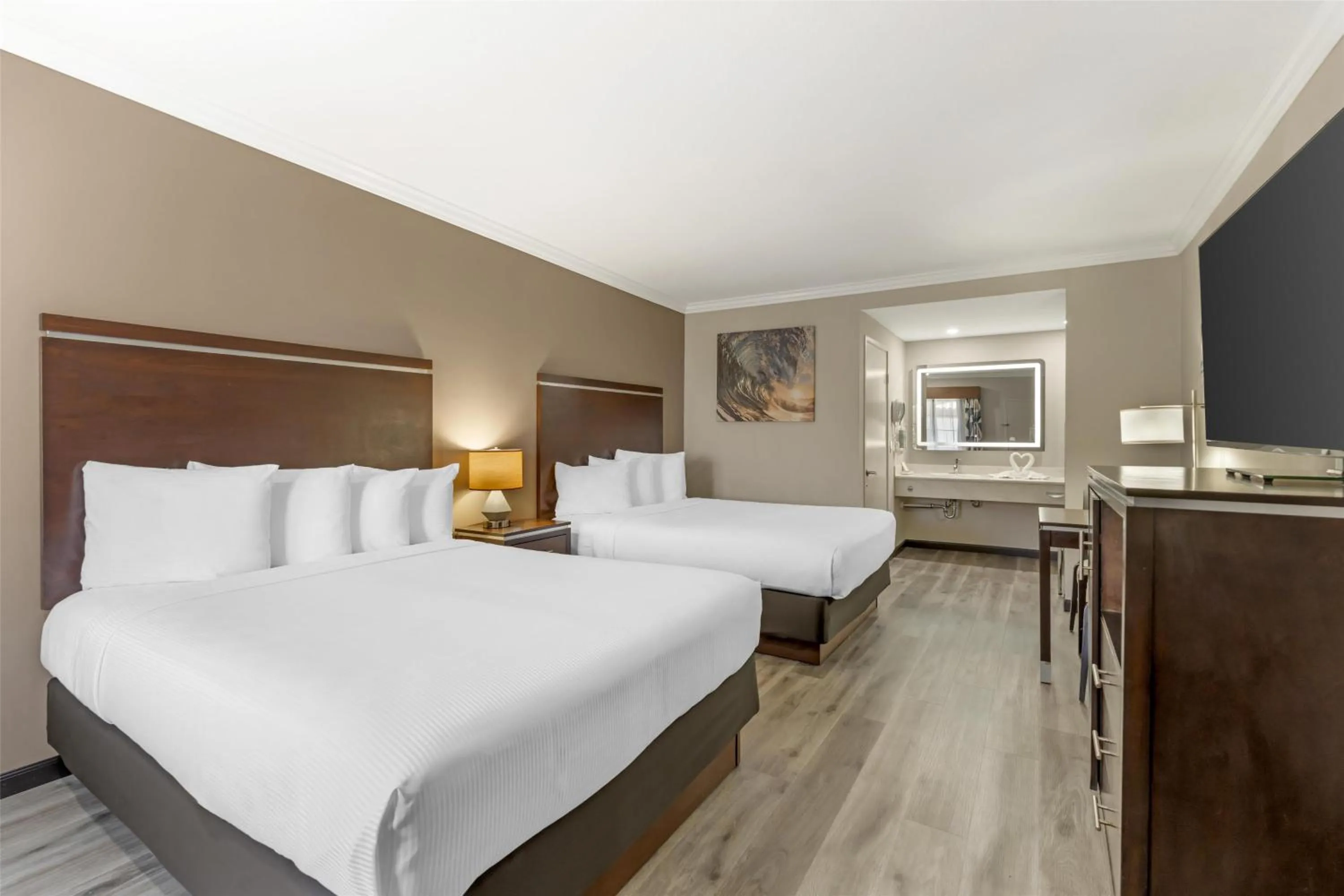 Queen Room with Two Queen Beds - Non-Smoking in Best Western Redondo Beach Galleria Inn Hotel - Beach City LA