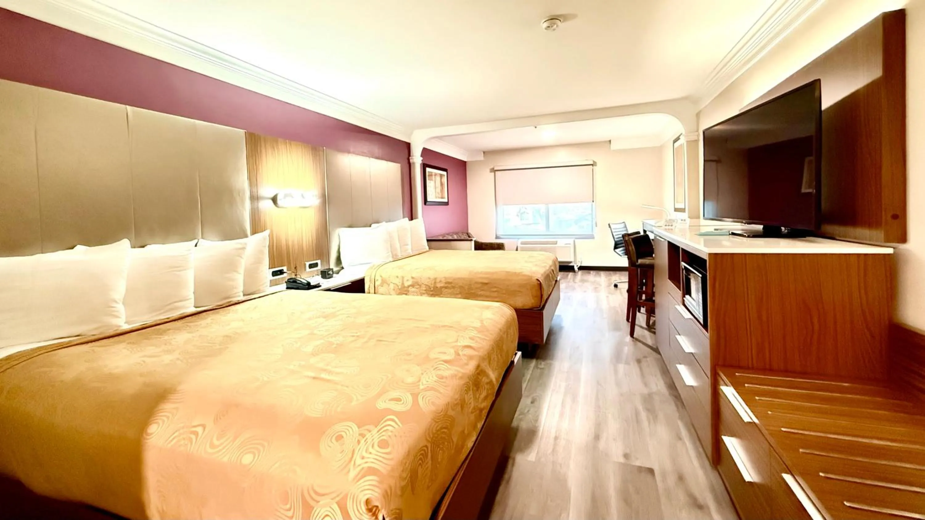 Queen Room with Two Queen Beds - Non-Smoking in Best Western Plus Suites Hotel - Los Angeles LAX Airport