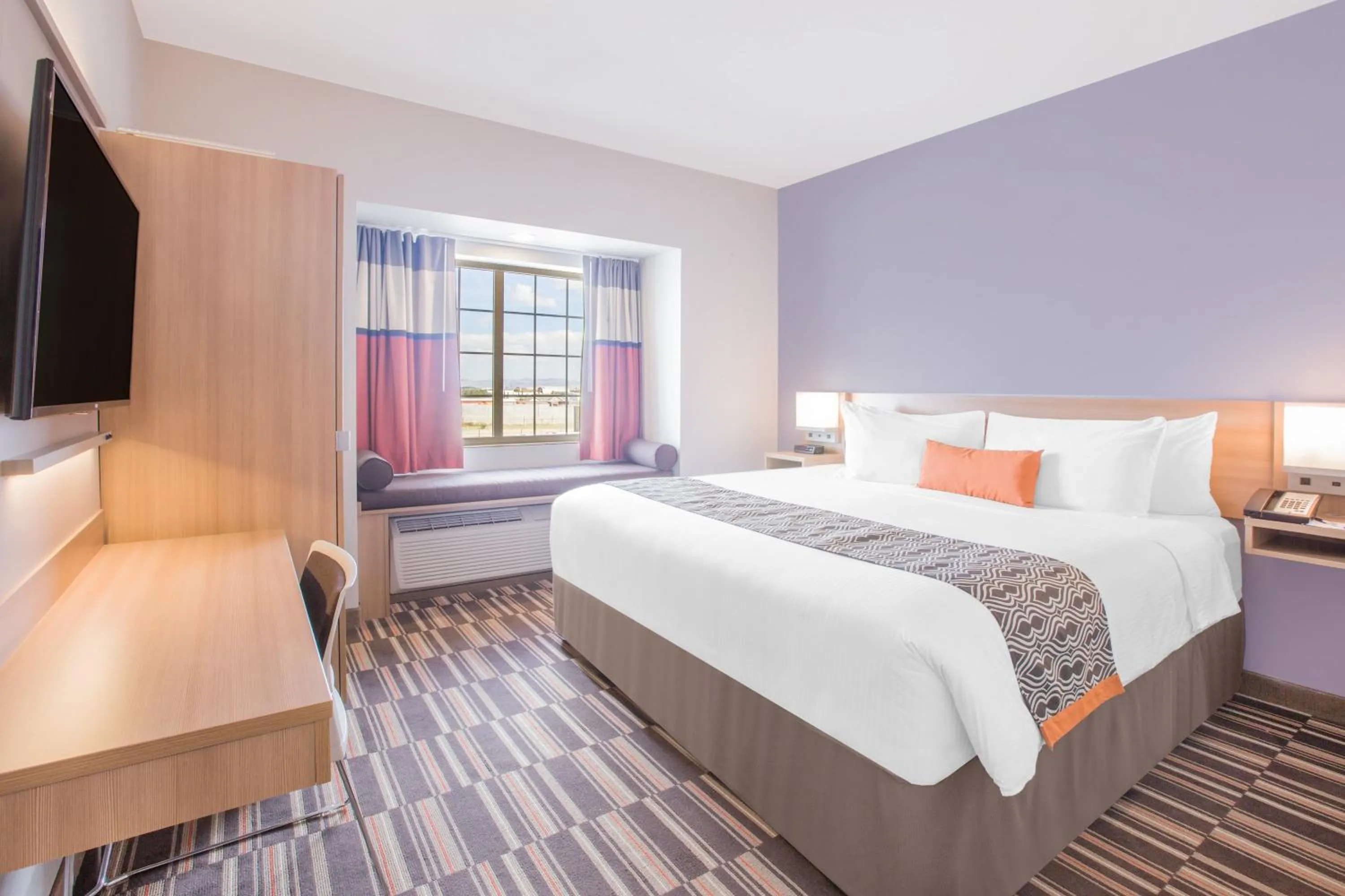 King Room - Non-Smoking in Microtel Inn & Suites by Wyndham Cuauhtemoc Campos Menonitas