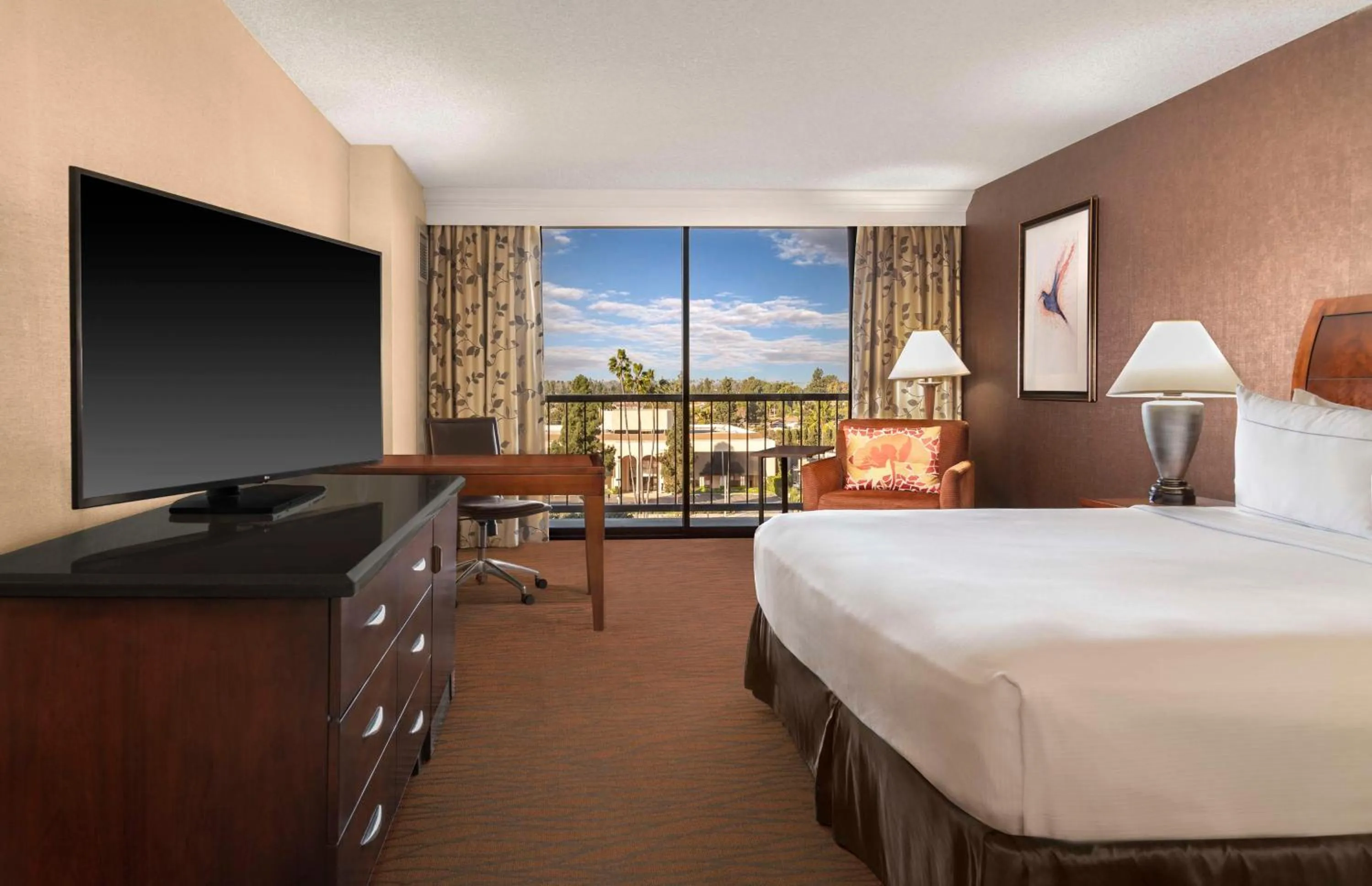 Superior King Room in Hilton Orange County/Costa Mesa