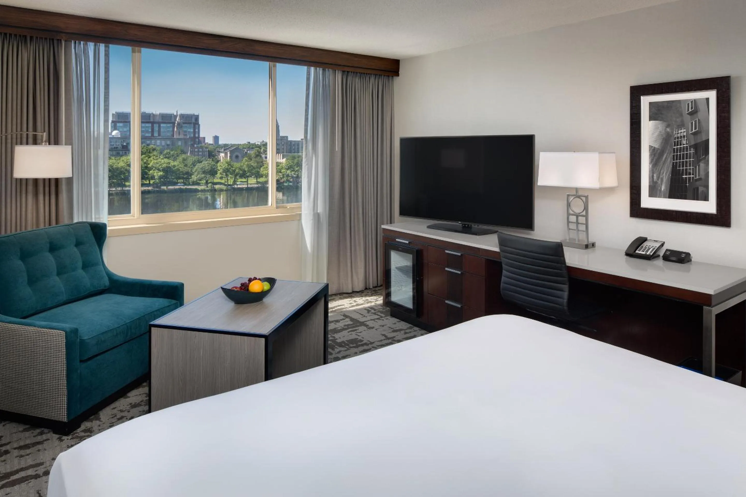 King Room with River View in Hyatt Regency Boston/Cambridge