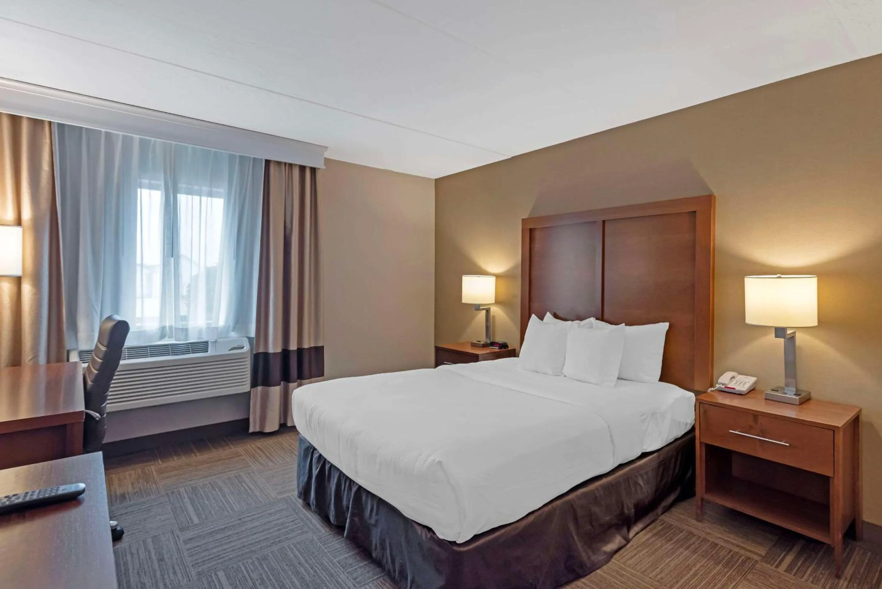 King Room - Non-Smoking in Comfort Inn Bangor North