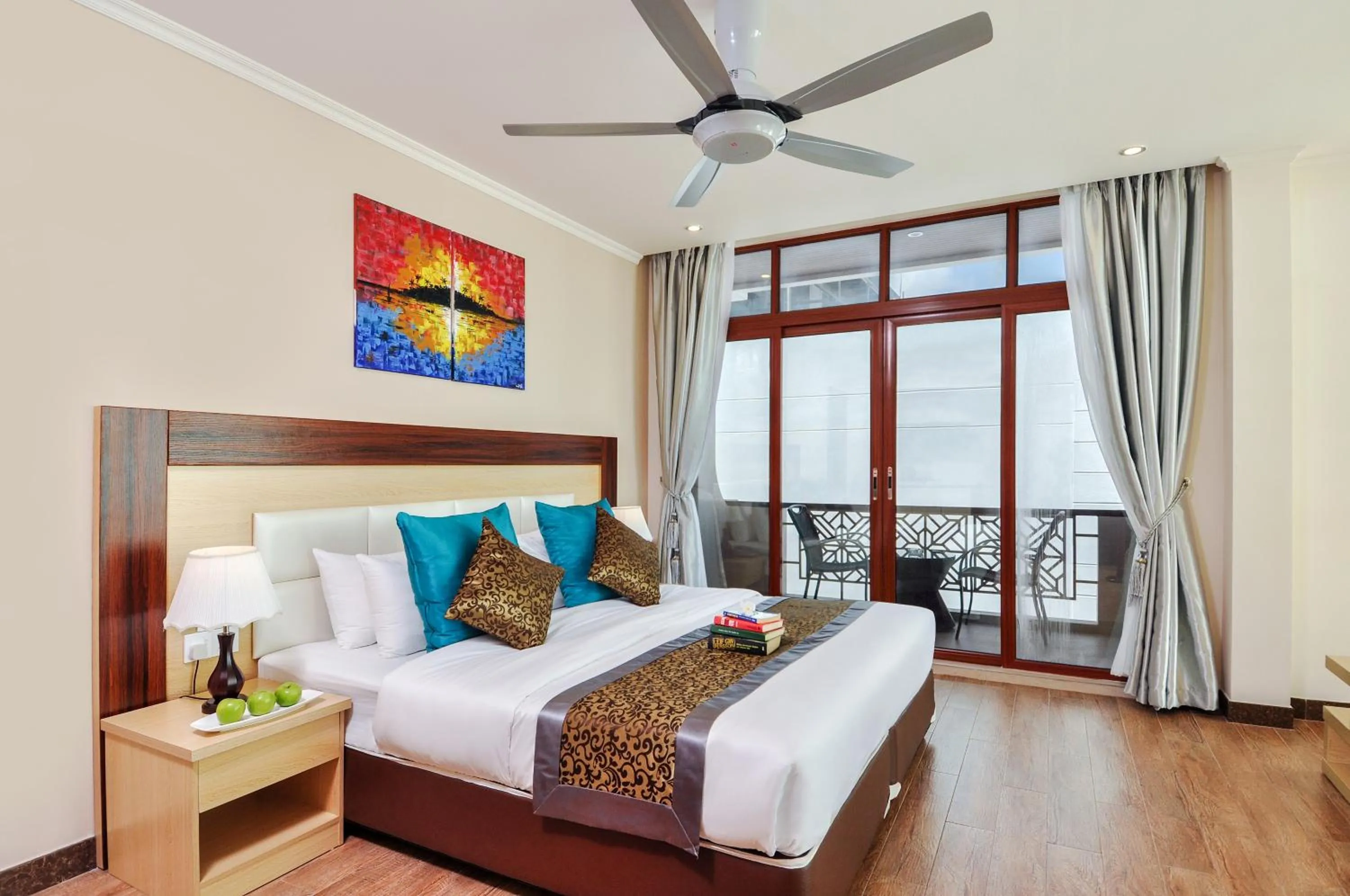 Honeymoon Suite with Jacuzzi in Triton Beach Hotel & Spa