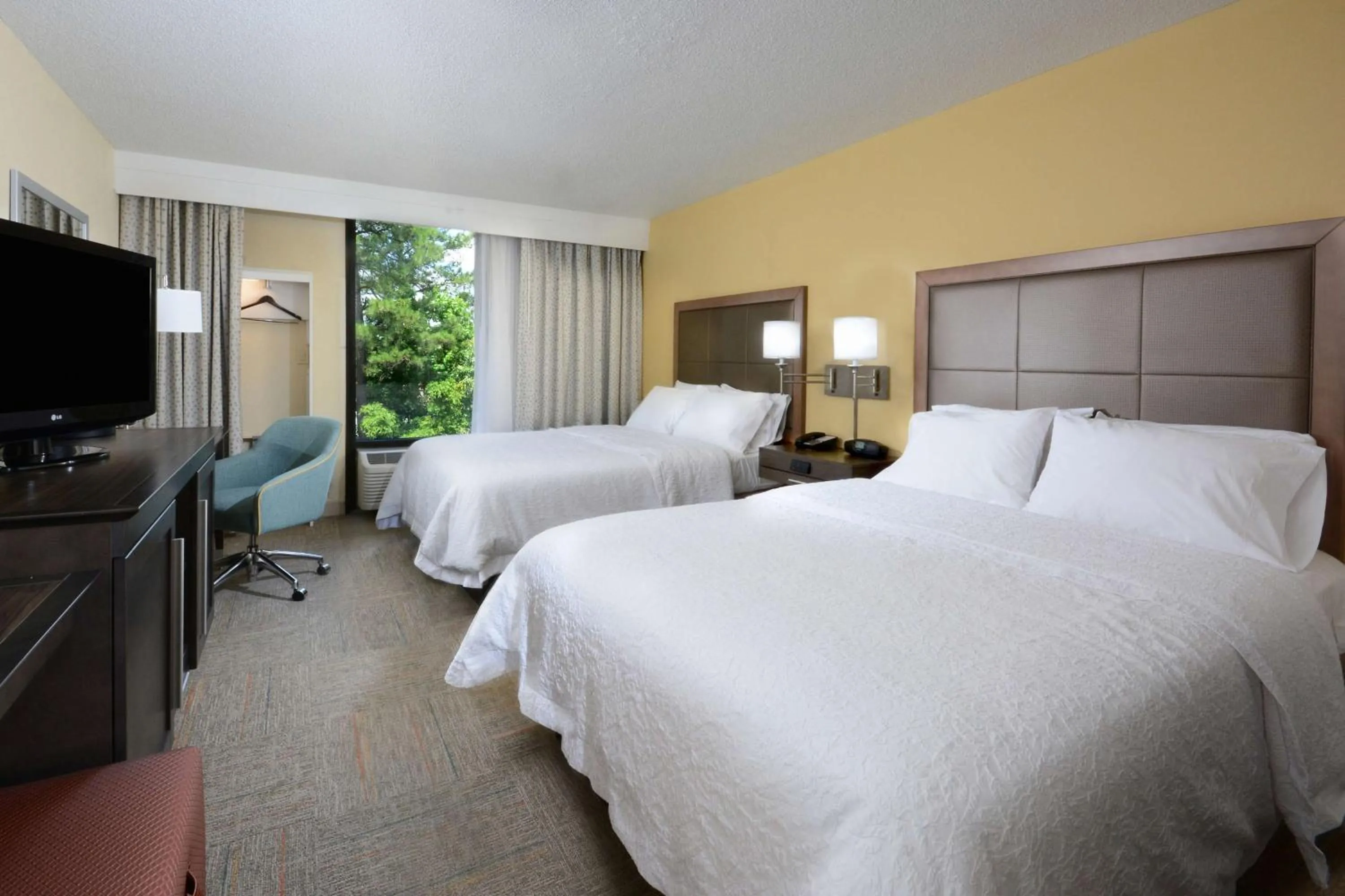 Room with Two Queen Beds - Non-Smoking in Hampton Inn Charlotte North Lake Norman