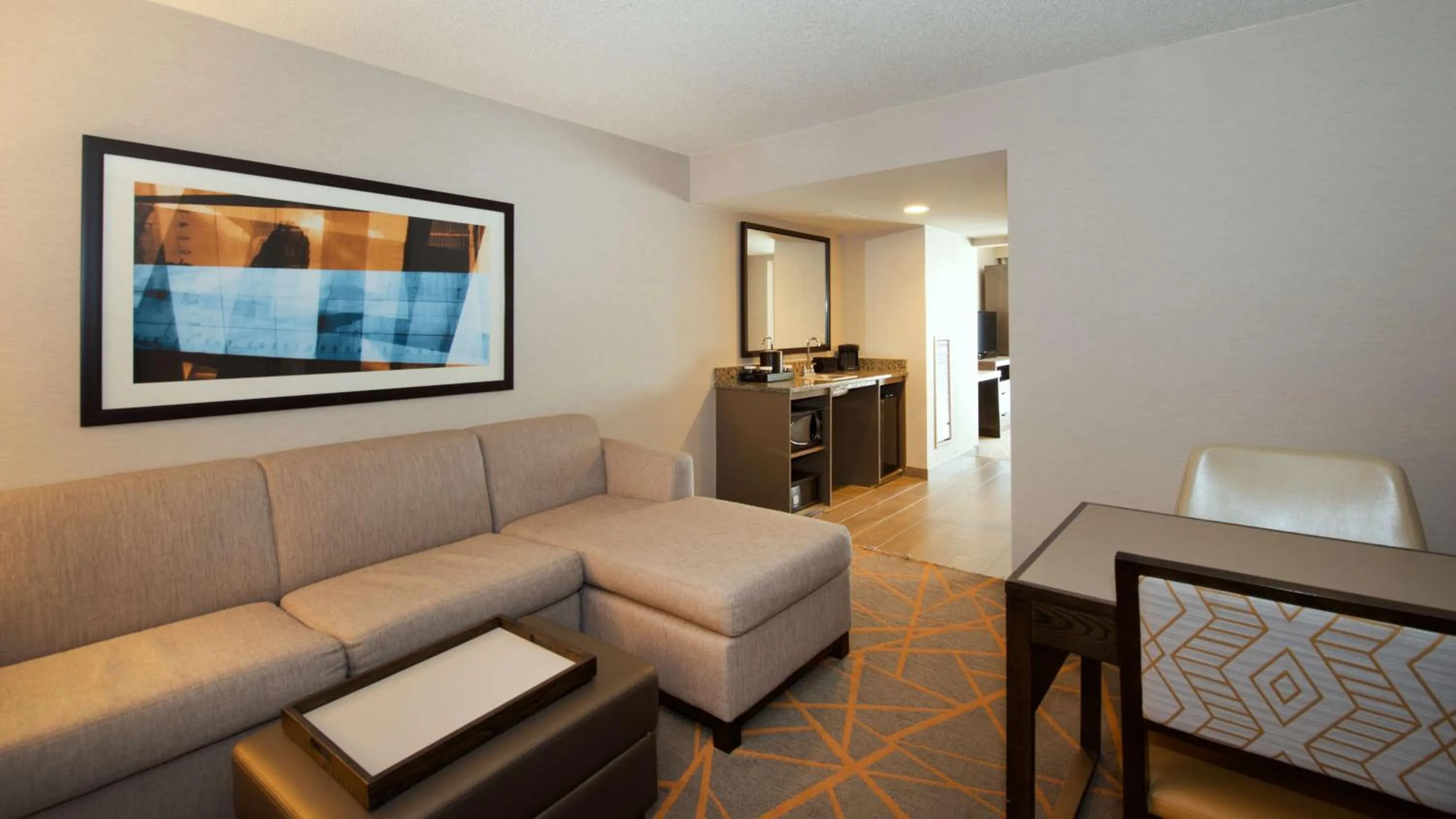 Double Room with Roll-In Shower and Patio - Mobility Accessible in Embassy Suites by Hilton Cincinnati Northeast - Blue Ash