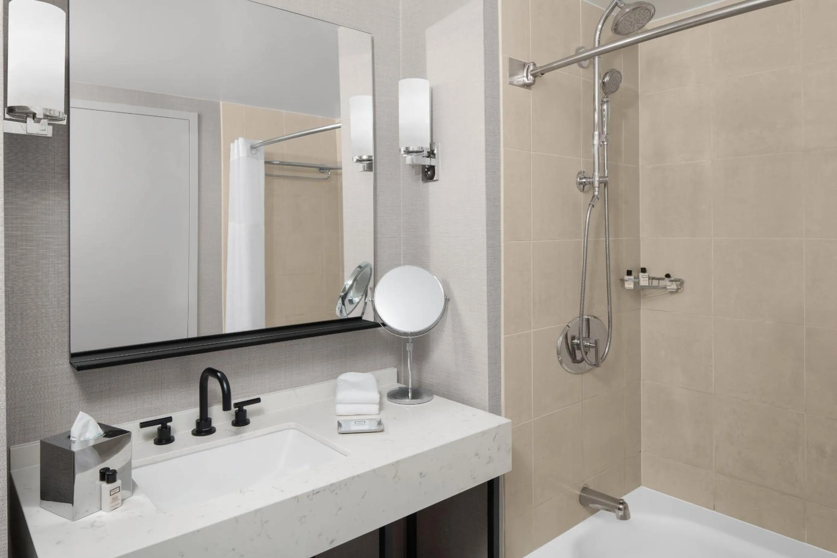 King Room with River View in Hyatt Regency Jersey City on the Hudson