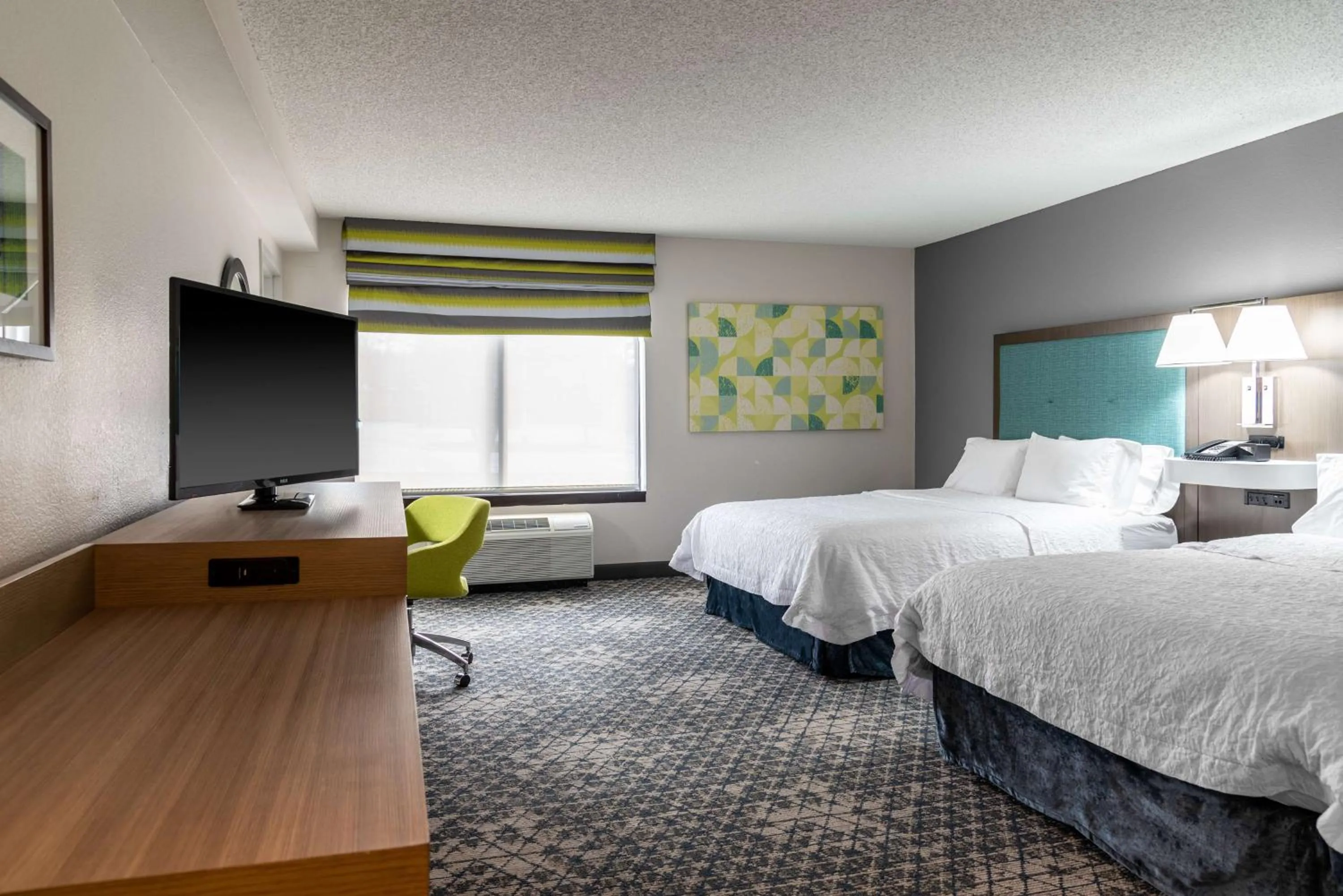 Queen Room with Two Queen Beds - Mobility Access/Non-Smoking in Hampton Inn Kansas City-Lee's Summit