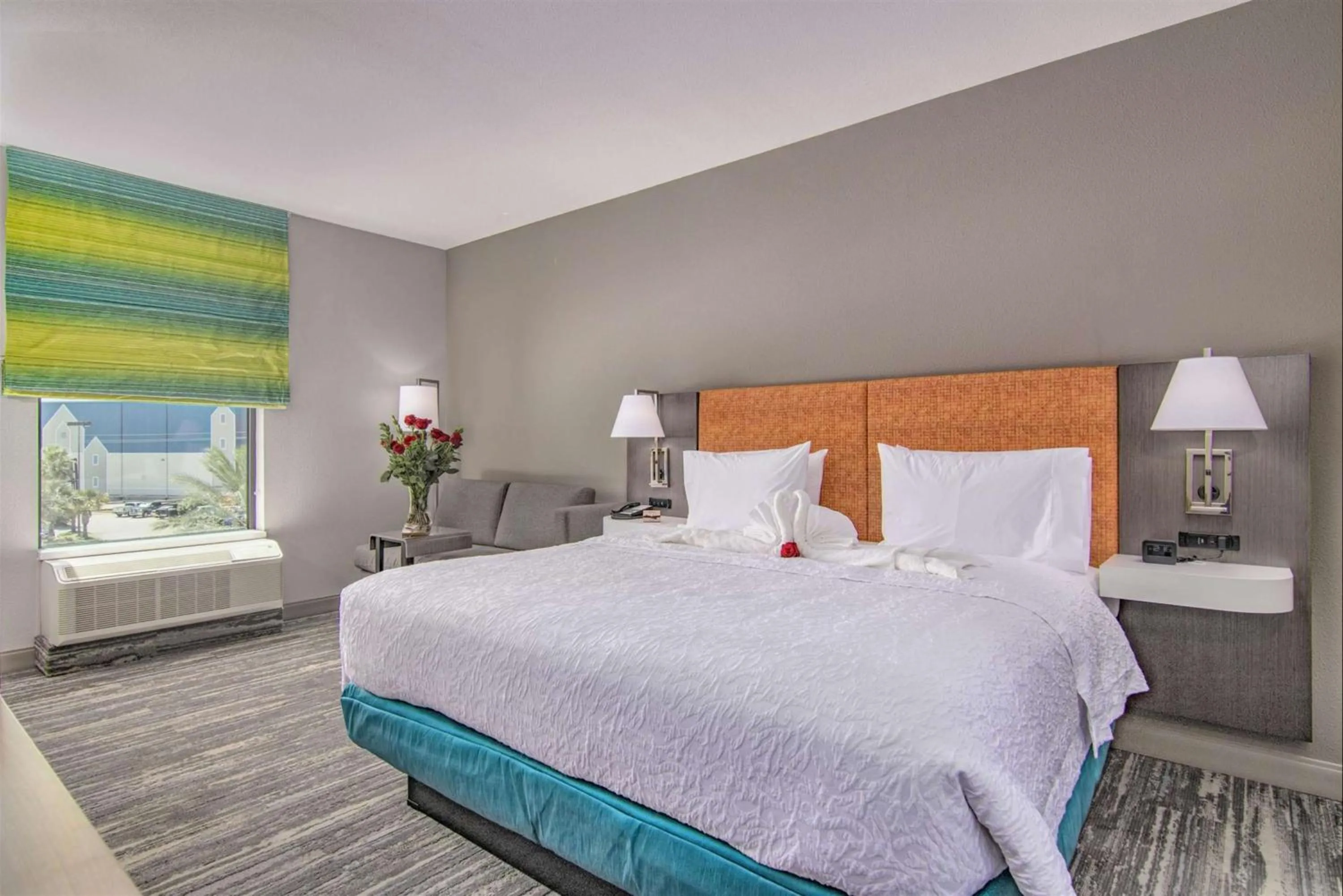 King Room with King Bed - Non-Smoking in Hampton Inn Houston NASA-Johnson Space Center