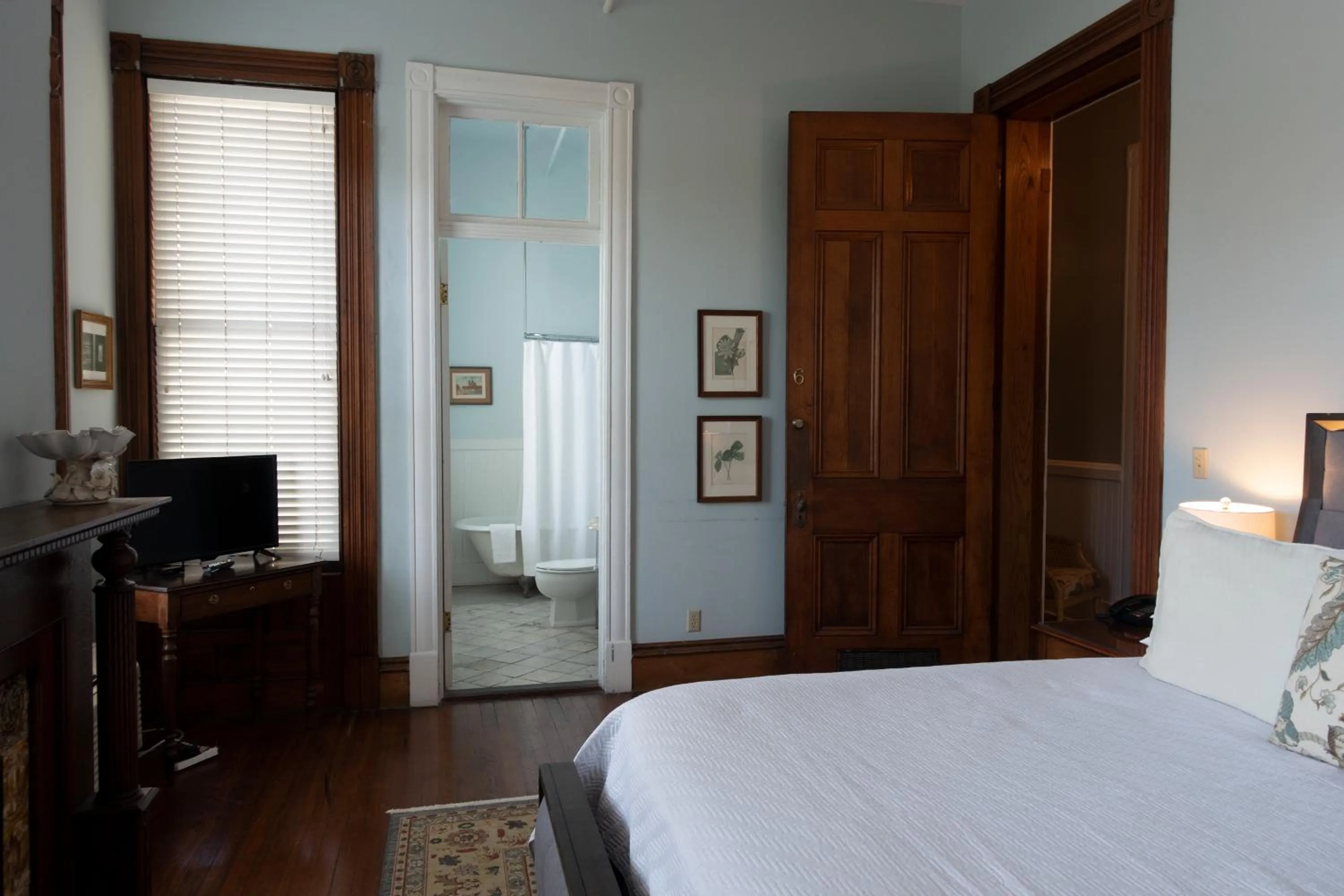 Chippewa in Forsyth Park Inn