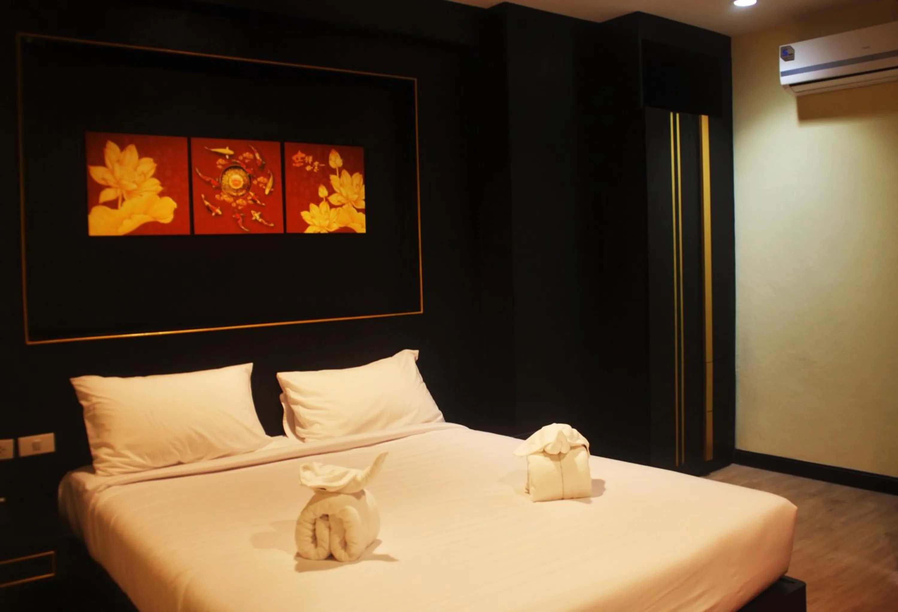 Standard Double Room in Metro Hotel & Spa